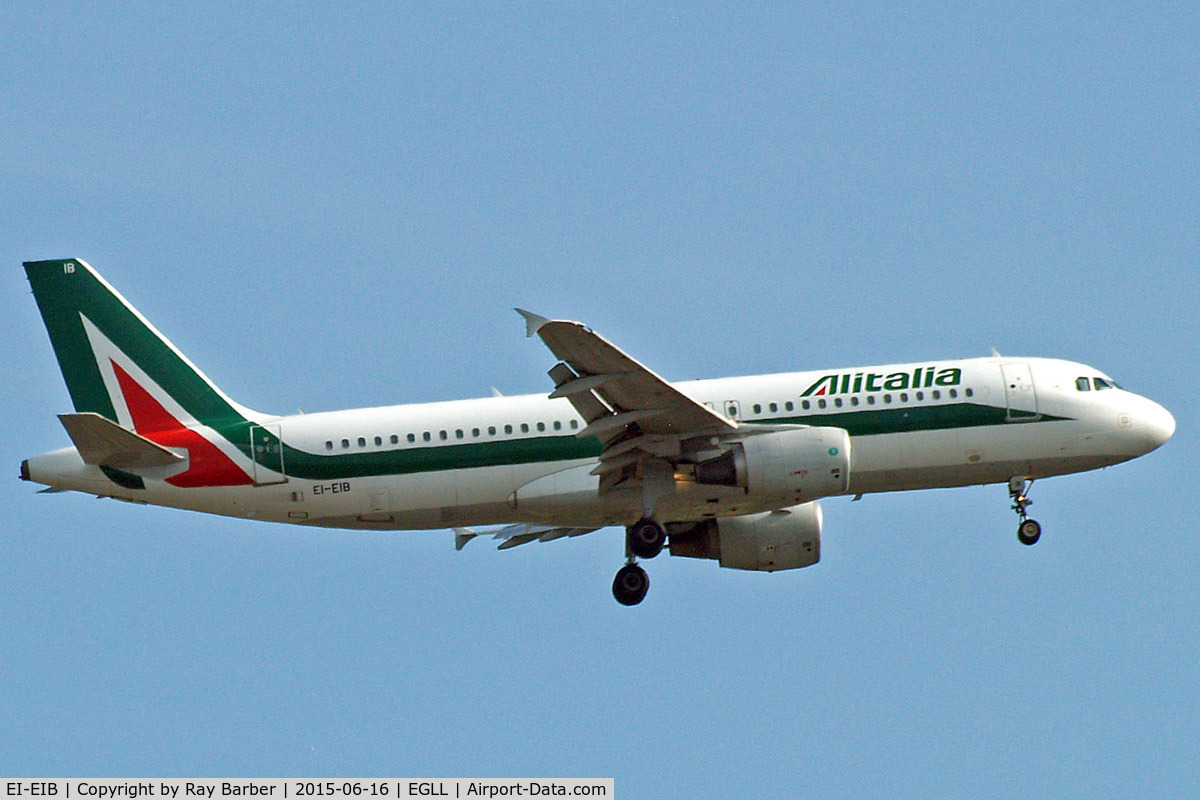 EI-EIB, 2010 Airbus A320-216 C/N 4249, Airbus A320-216 [4249] (Alitalia) Home~G 16/06/2015. On approach 27L.