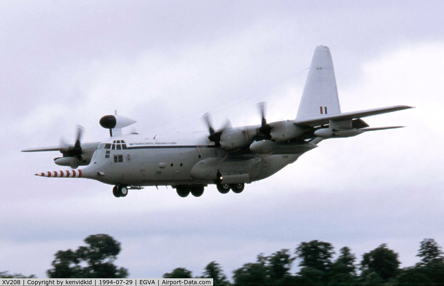 XV208, 1966 Lockheed C-130K Hercules W.2 C/N 382-4233, Metrological Research Flight arriving at RIAT.