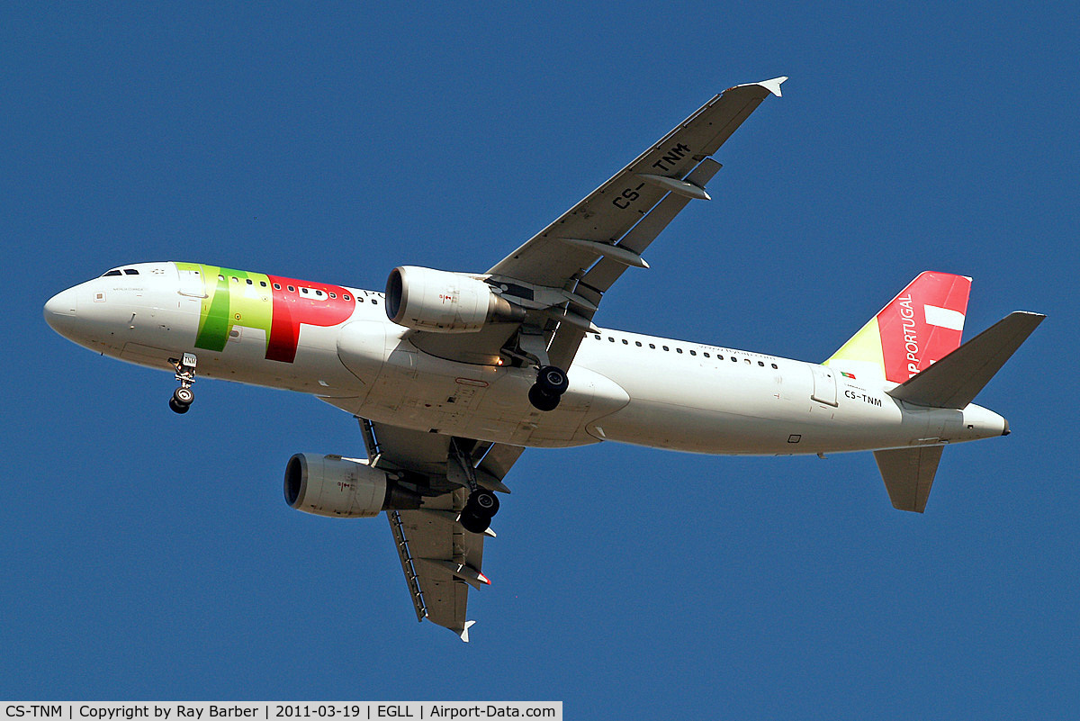 CS-TNM, 2002 Airbus A320-214 C/N 1799, Airbus A320-214 [1799] (TAP Air Portugal) Home~G 19/03/2011. On approach 27R.