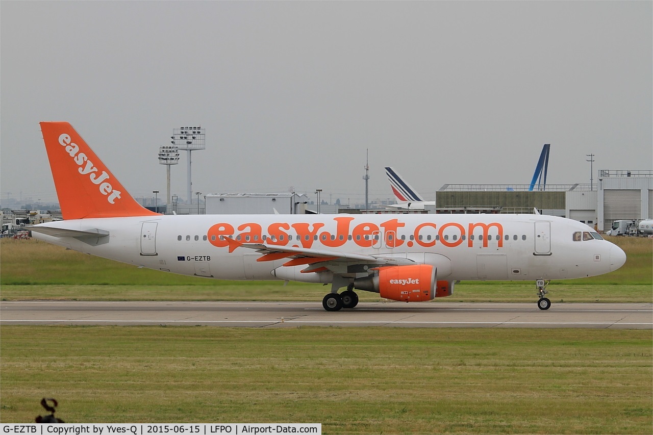 G-EZTB, 2009 Airbus A320-214 C/N 3843, Airbus A320-214, Take off run rwy 08, Paris-Orly airport (LFPO-ORY)
