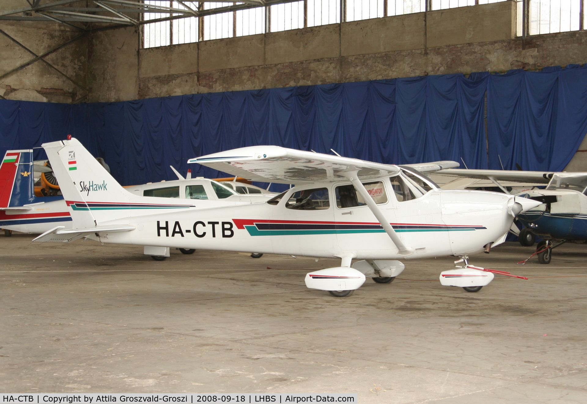 HA-CTB, 2001 Cessna 172R C/N 172R81078, Budaörs Airport, Hungary