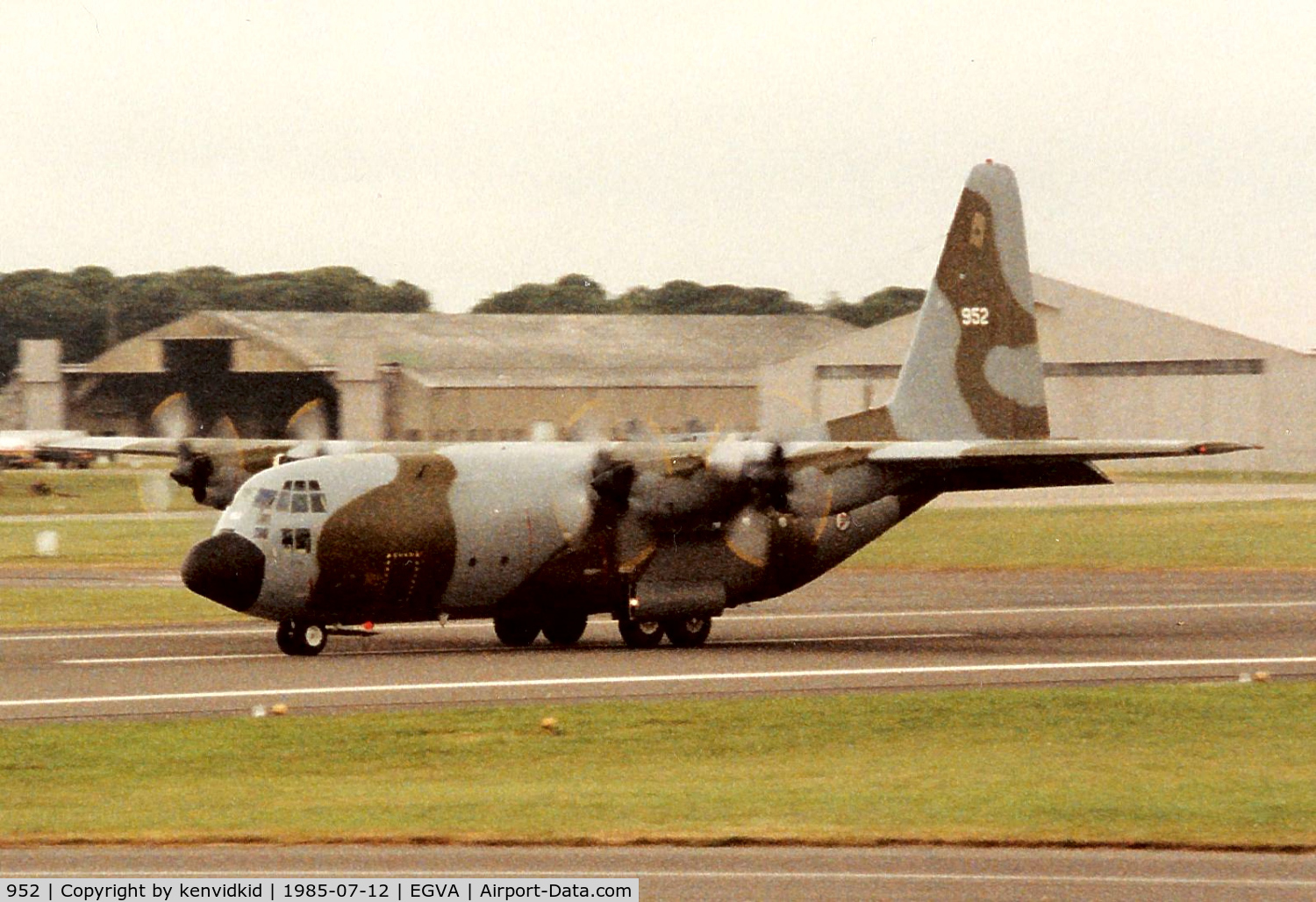 952, 1969 Lockheed C-130H Hercules C/N 382-4334, Norwegian Air Force arriving at IAT.