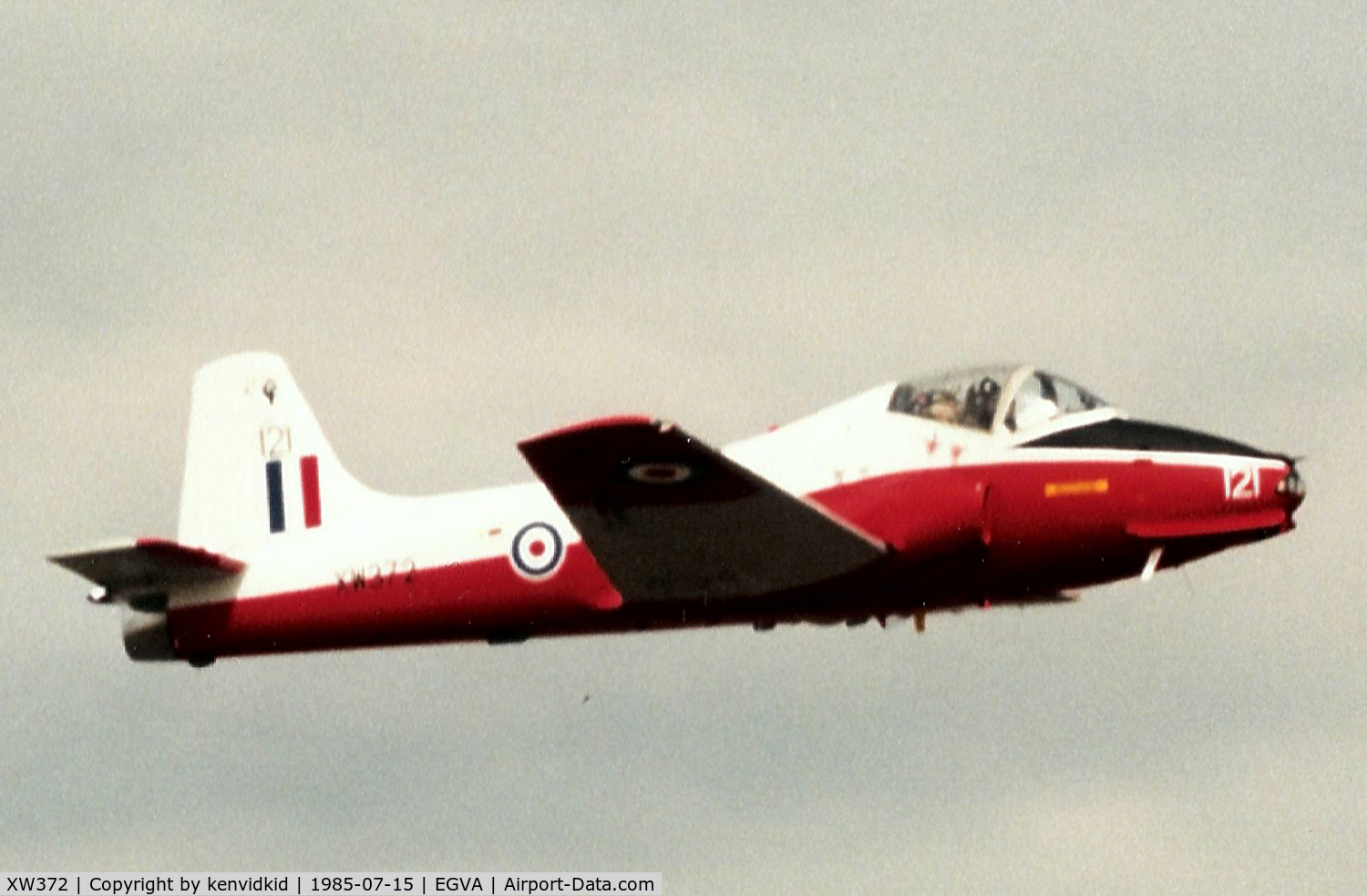 XW372, 1968 BAC 84 Jet Provost T.5A C/N EEP/JP/1022, Royal Air Force departing IAT.