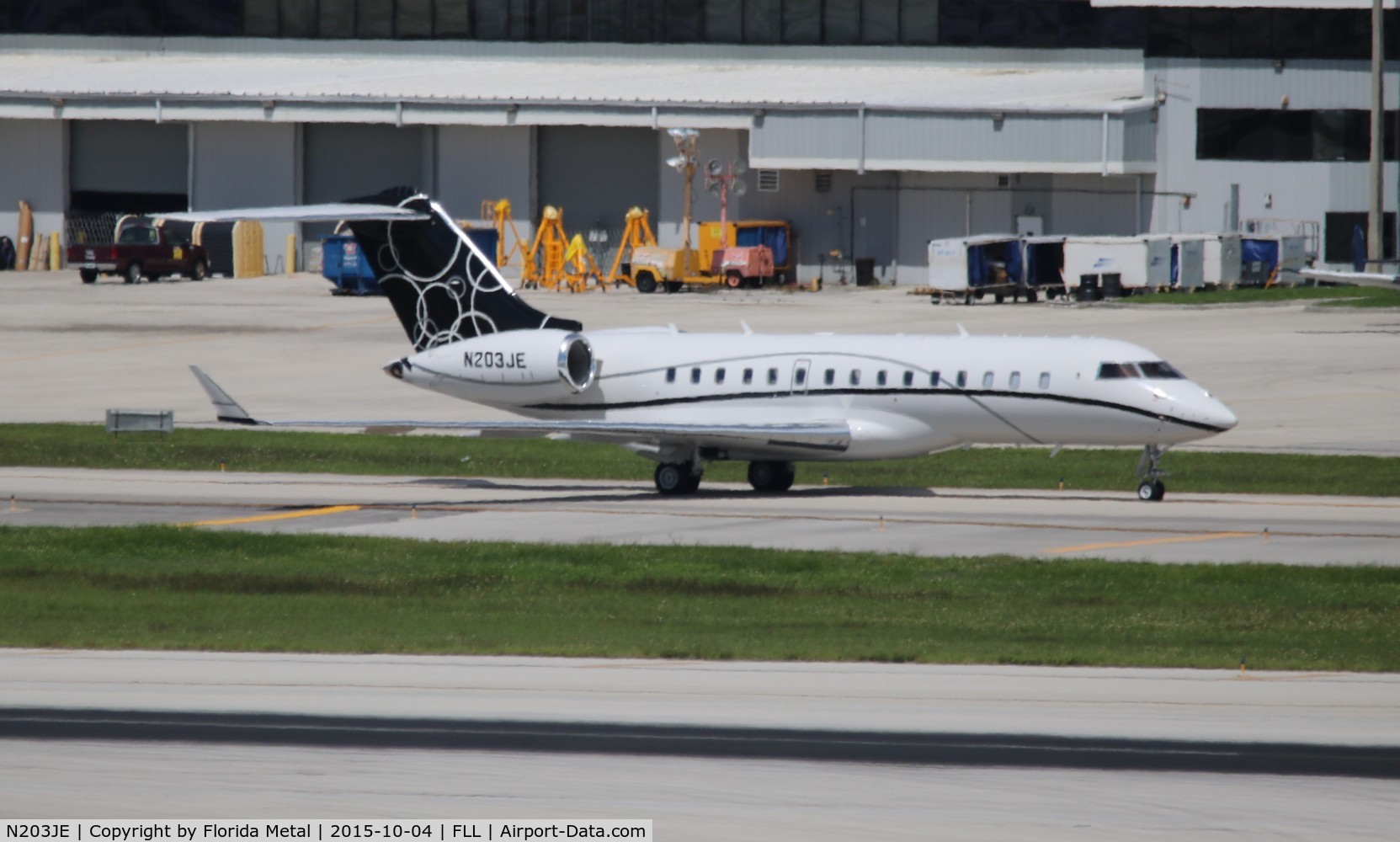 N203JE, 1999 Bombardier BD-700-1A11 Global 5000 C/N 9019, Global Express