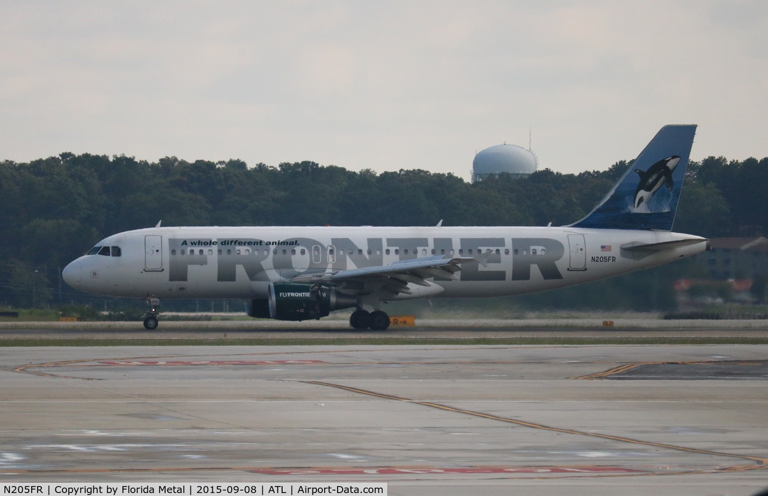 N205FR, 2010 Airbus A320-214 C/N 4253, Ozzy the Orca