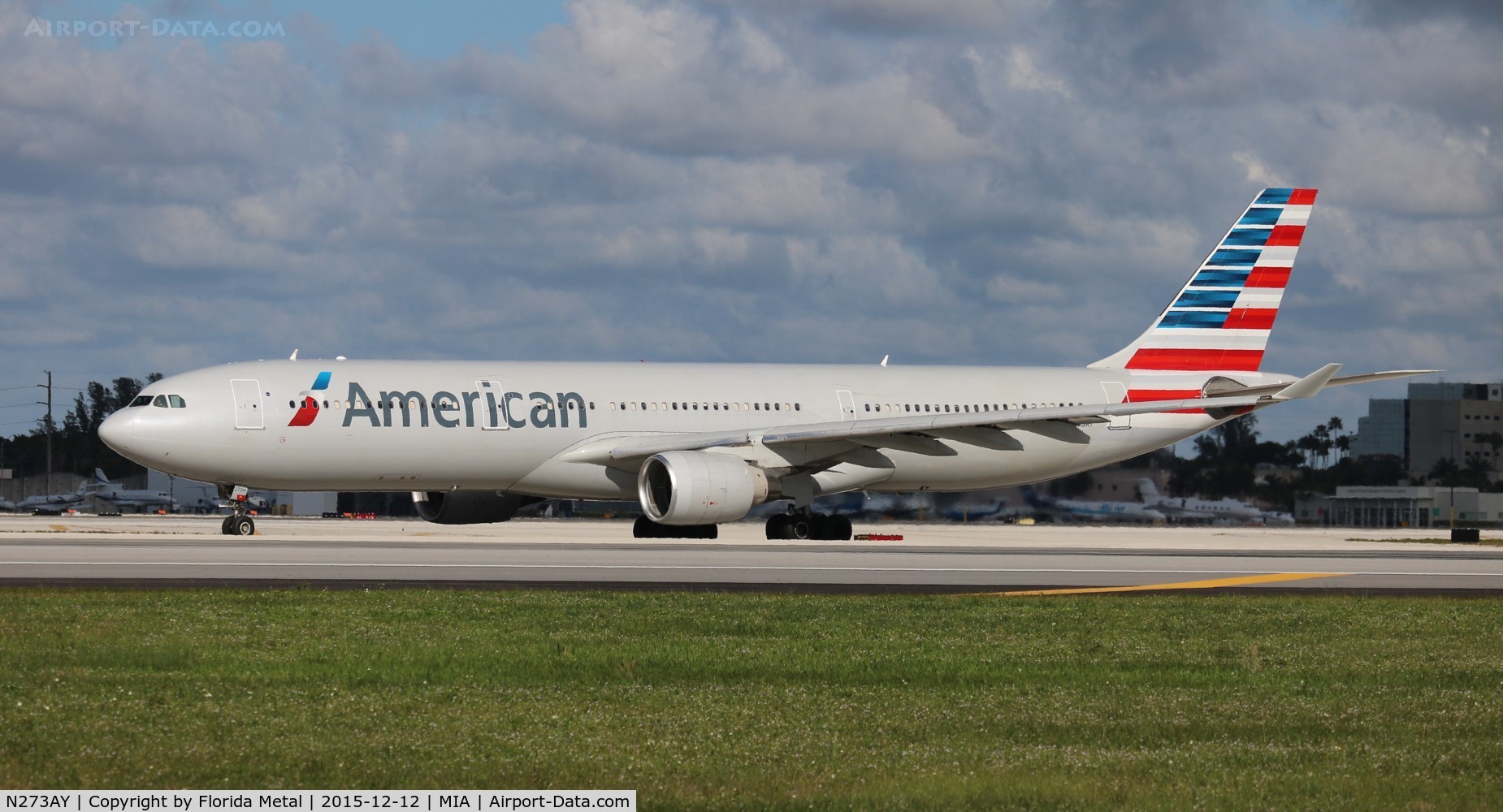 N273AY, 2000 Airbus A330-323 C/N 337, American