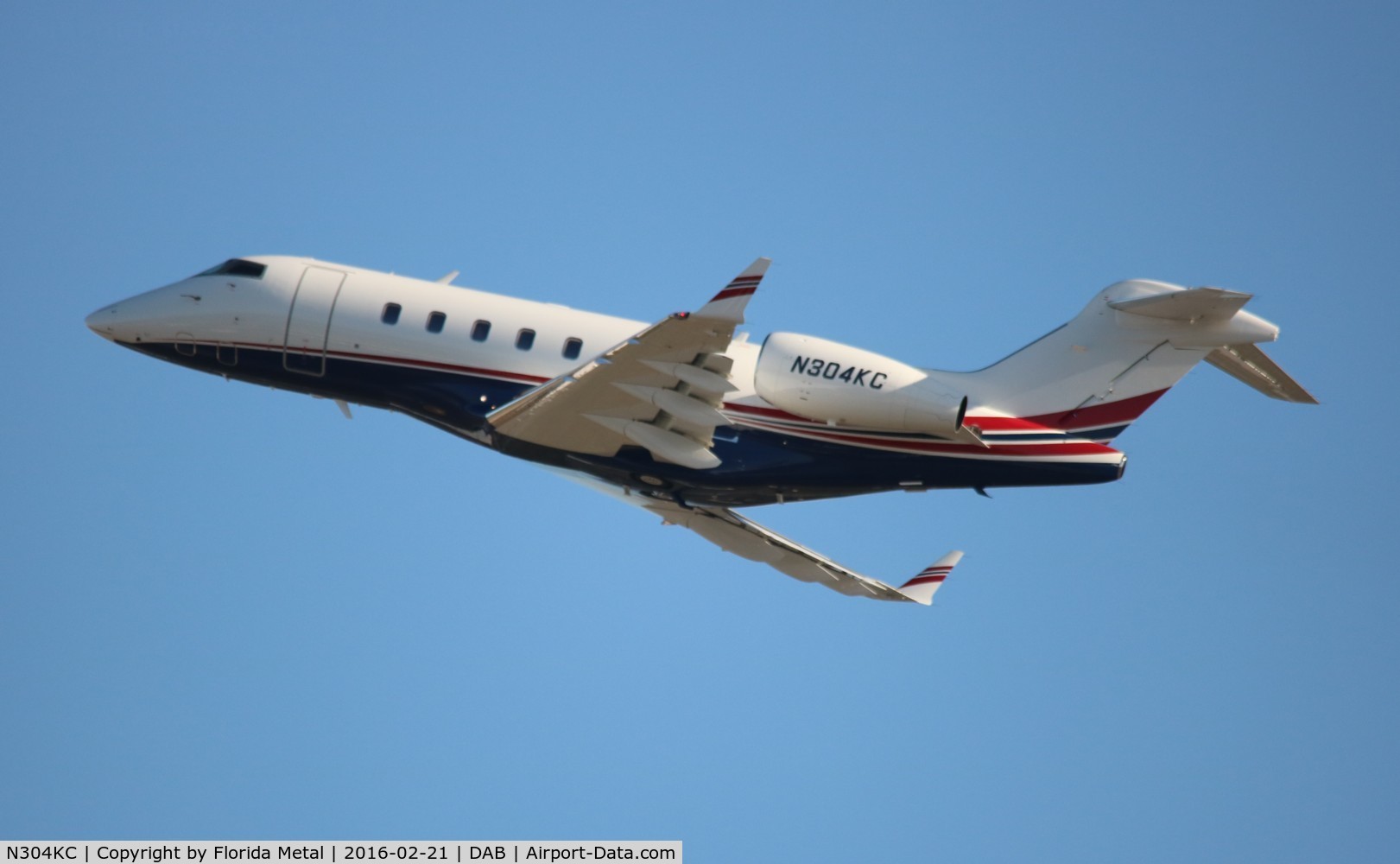 N304KC, 2013 Bombardier Challenger 300 (BD-100-1A10) C/N 20390, Kroger Challenger 300