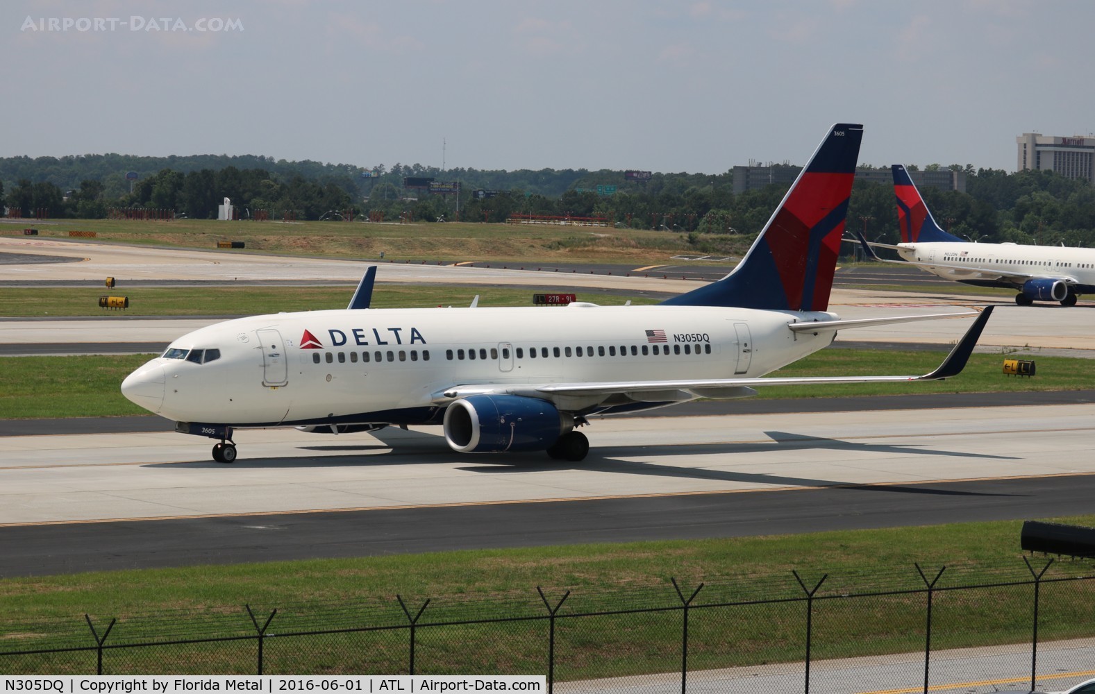 N305DQ, Boeing 737-732 C/N 29645, Delta