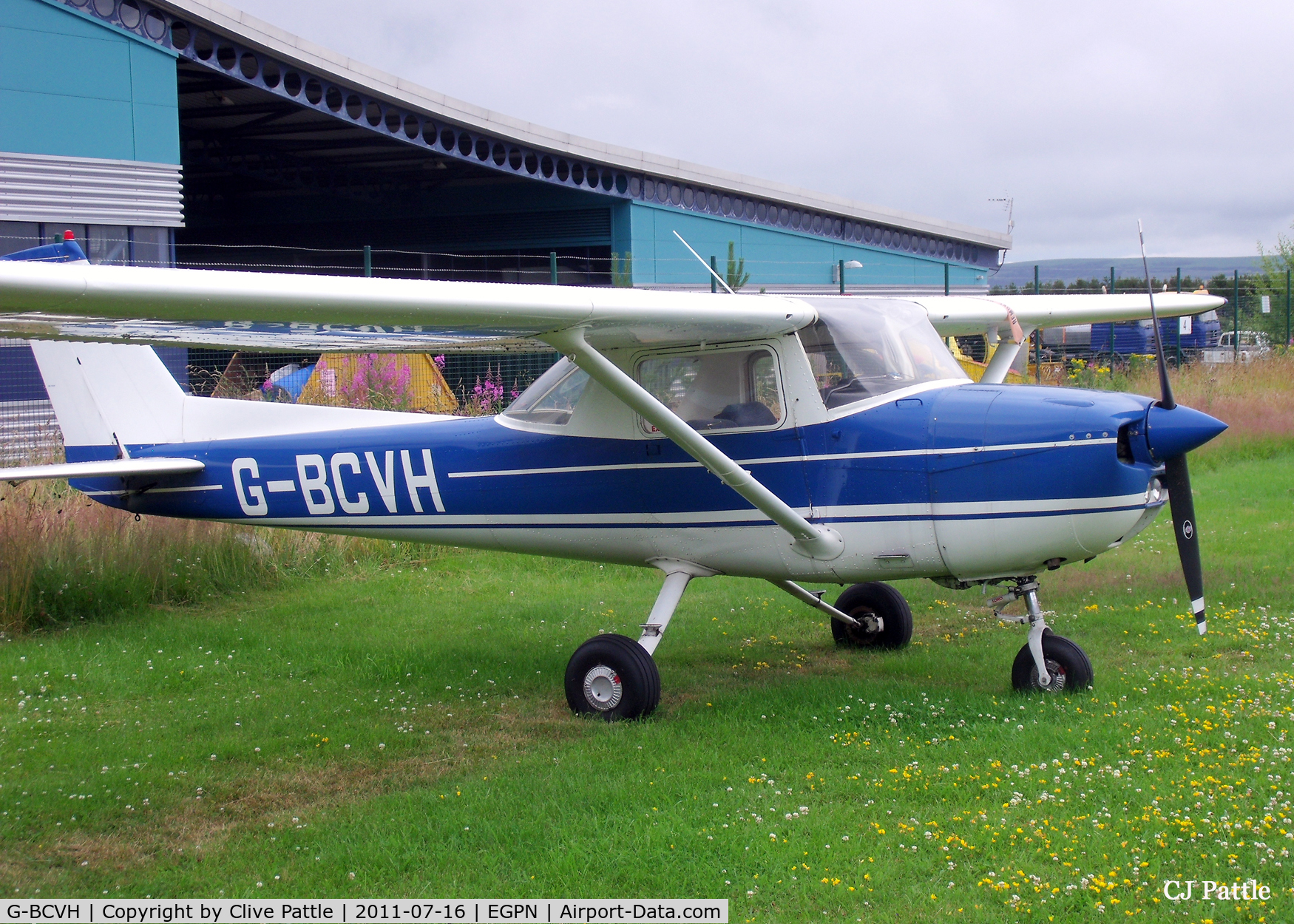 G-BCVH, 1974 Reims FRA150L Aerobat C/N 0258, Parked at Dundee EGPN
