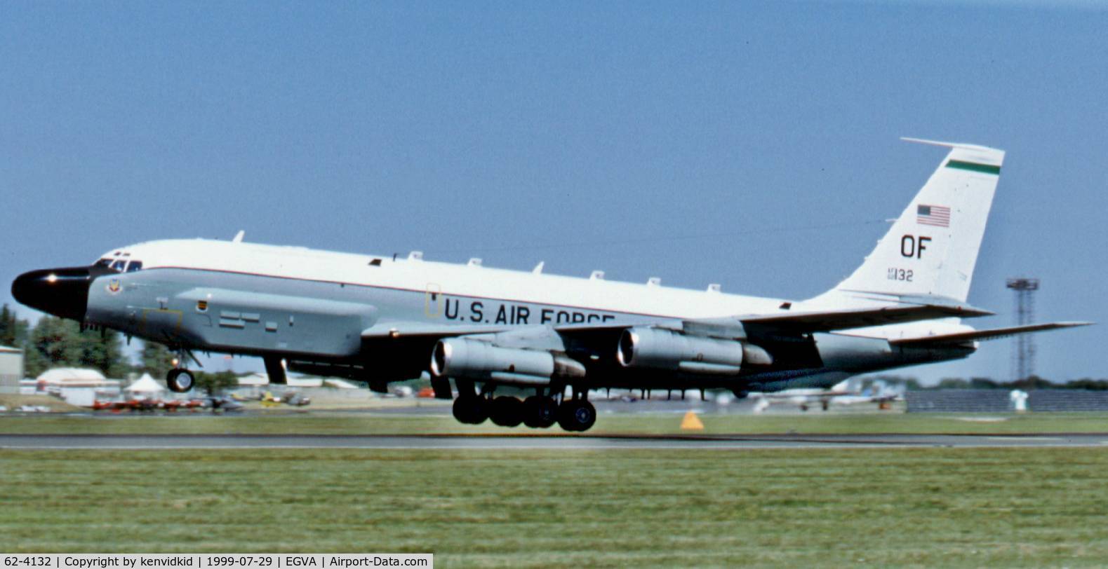 62-4132, 1962 Boeing RC-135W Rivet Joint C/N 18472, Arriving at the 1999 RIAT.