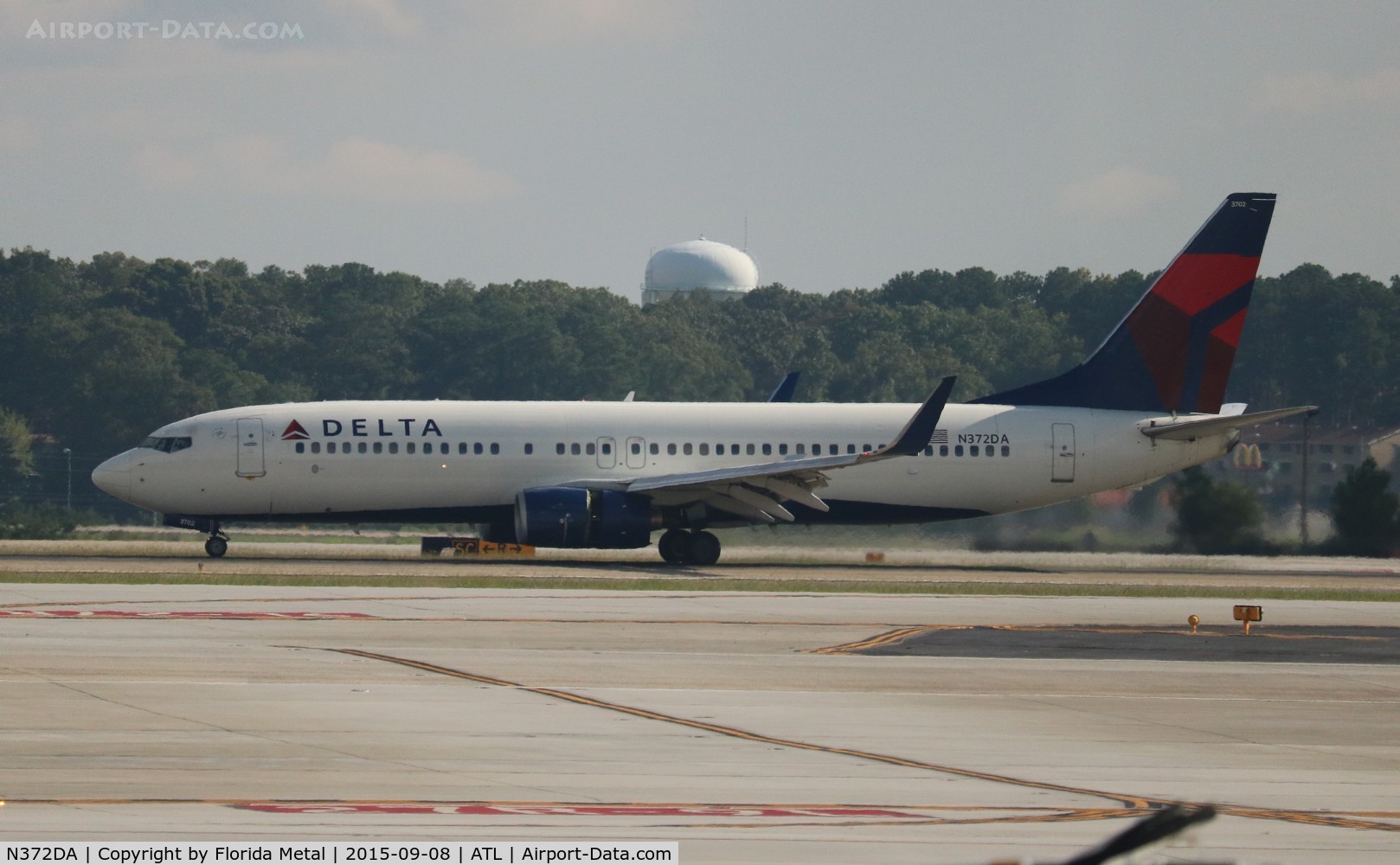 N372DA, 1998 Boeing 737-832 C/N 29620, Delta