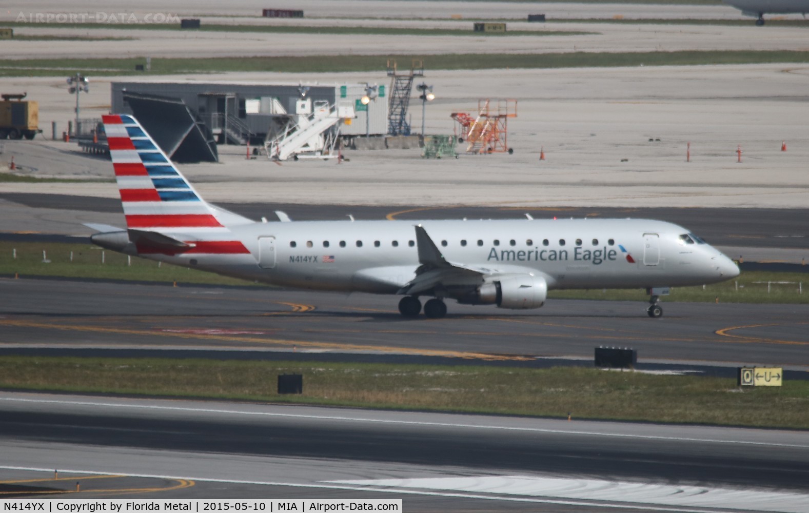 N414YX, 2013 Embraer 175LR (ERJ-170-200LR) C/N 17000377, American Eagle