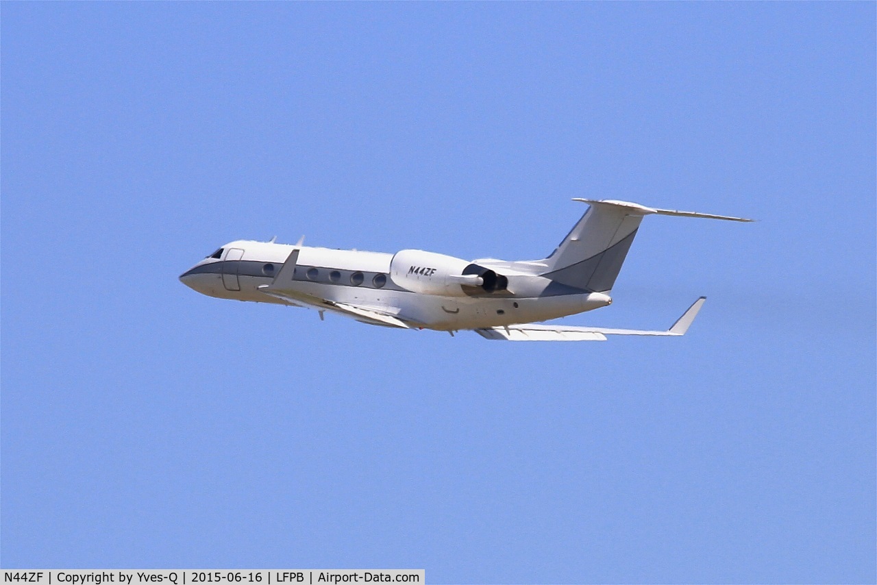 N44ZF, 1987 Gulfstream Aerospace G-IV C/N 1029, Gulfstream Aerospace G-IV, Take off rwy 07, Paris-Le Bourget (LFPB-LBG)