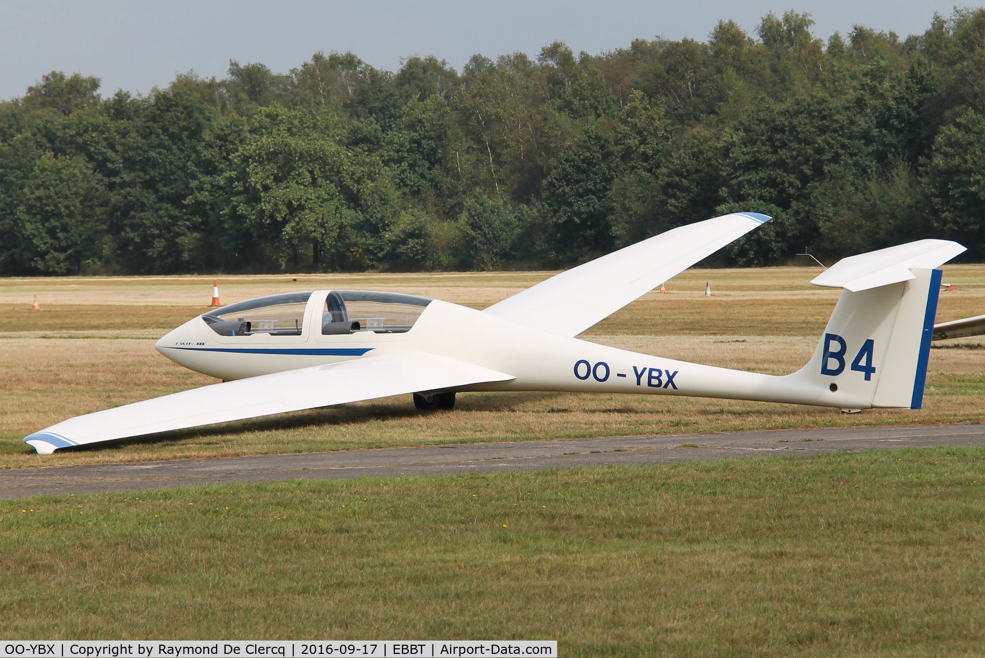 OO-YBX, Grob G-103C Twin Astir III C/N 34187, Gliding club Brasschaat.