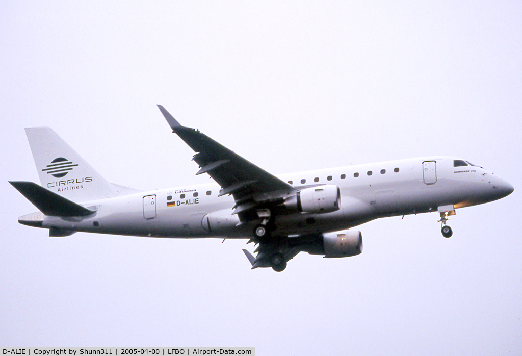 D-ALIE, 2004 Embraer 170LR (ERJ-170-100LR) C/N 17000059, Landing rwy 32L