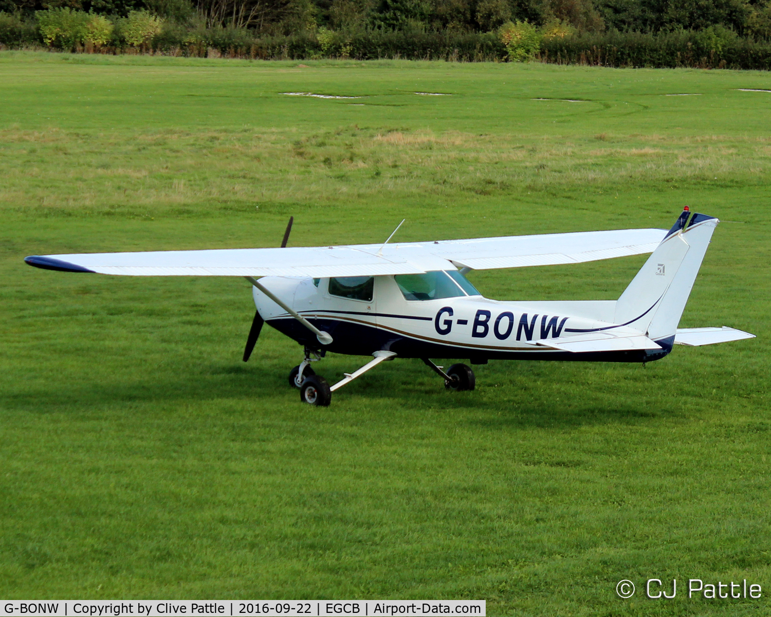 G-BONW, 1978 Cessna 152 C/N 152-80401, At the City Airport Manchester,  Barton EGCB