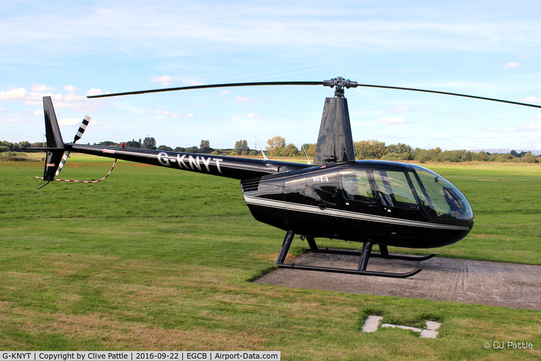 G-KNYT, 2000 Robinson R44 Astro C/N 0723, At the City Airport Manchester,  Barton EGCB