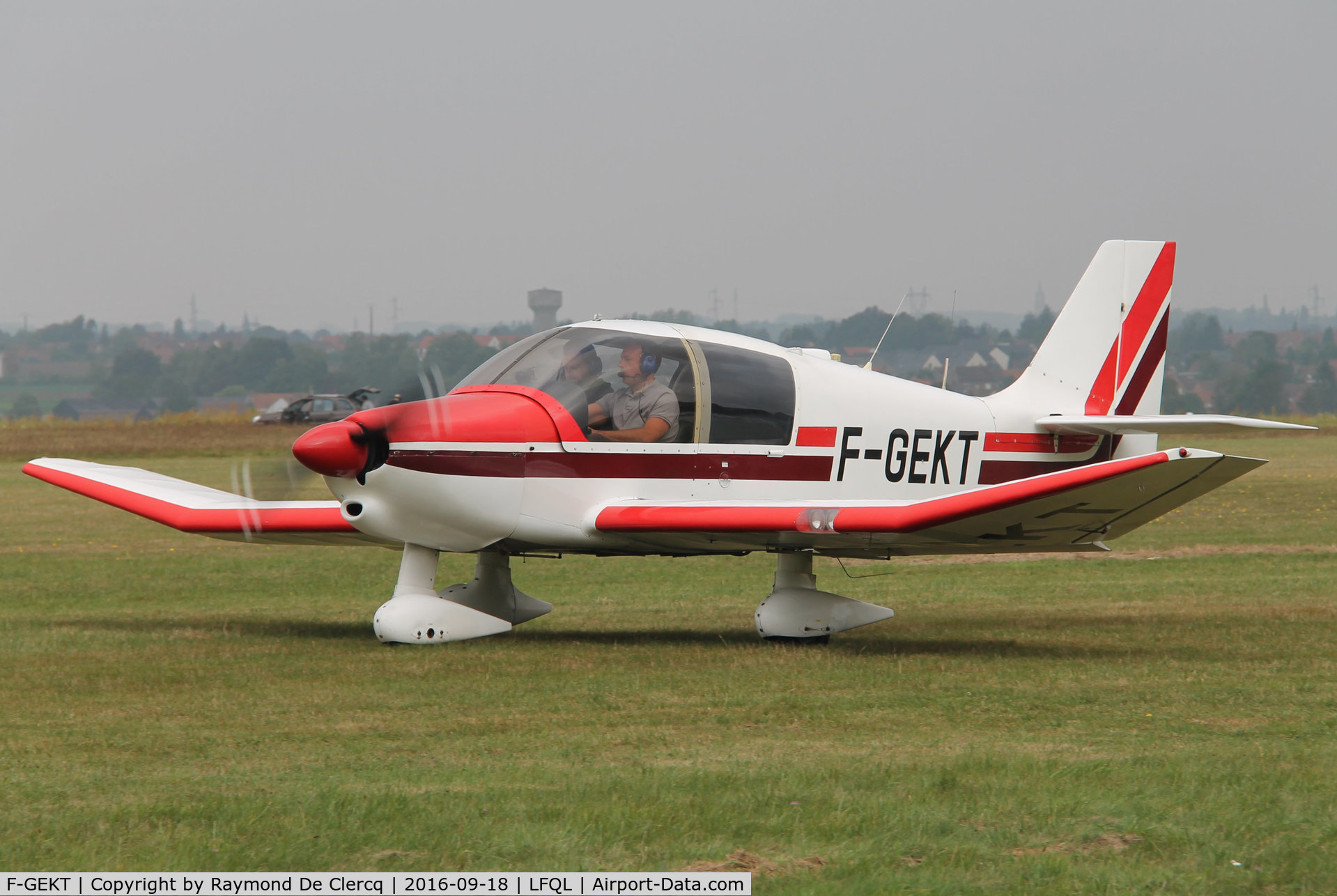 F-GEKT, Robin DR-400-120 C/N 1745, Taxiing.