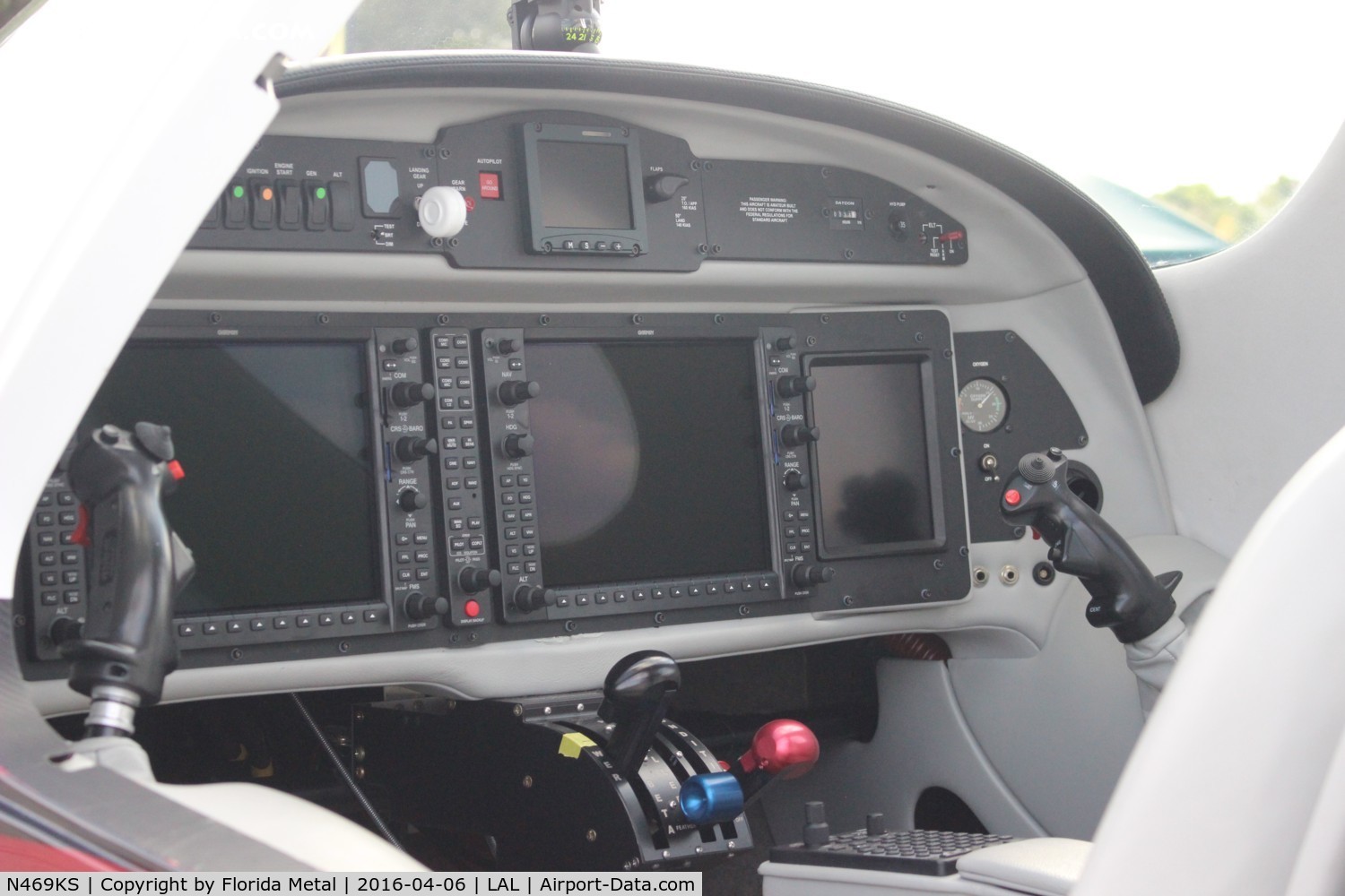 N469KS, 2015 Lancair Evolution C/N EVO-0058, Evolution cockpit