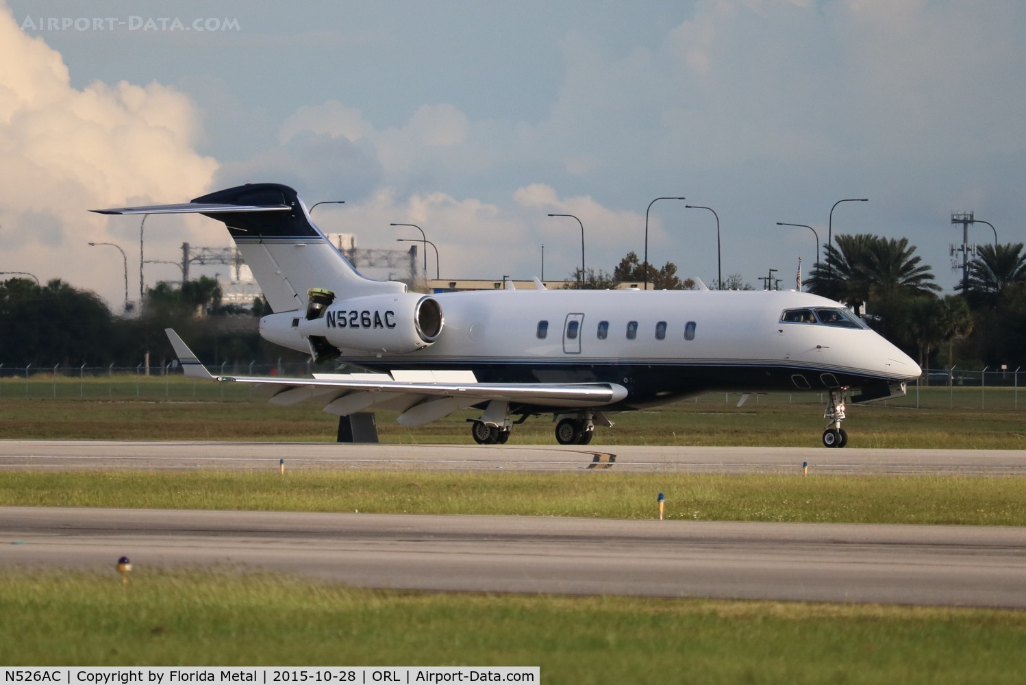 N526AC, 2009 Bombardier Challenger 300 (BD-100-1A10) C/N 20263, Challenger 300