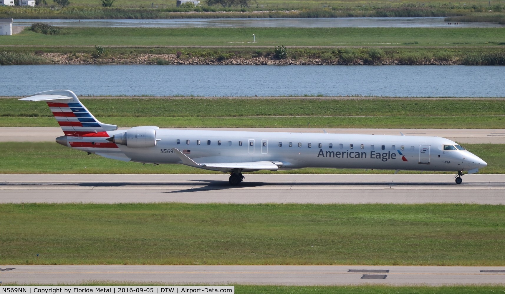 N569NN, 2015 Bombardier CRJ-900 (CL-600-2D24) C/N 15356, American Eagle