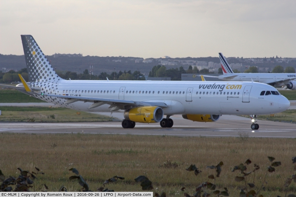 EC-MLM, 2016 Airbus A321-231 C/N 7108, Take Off