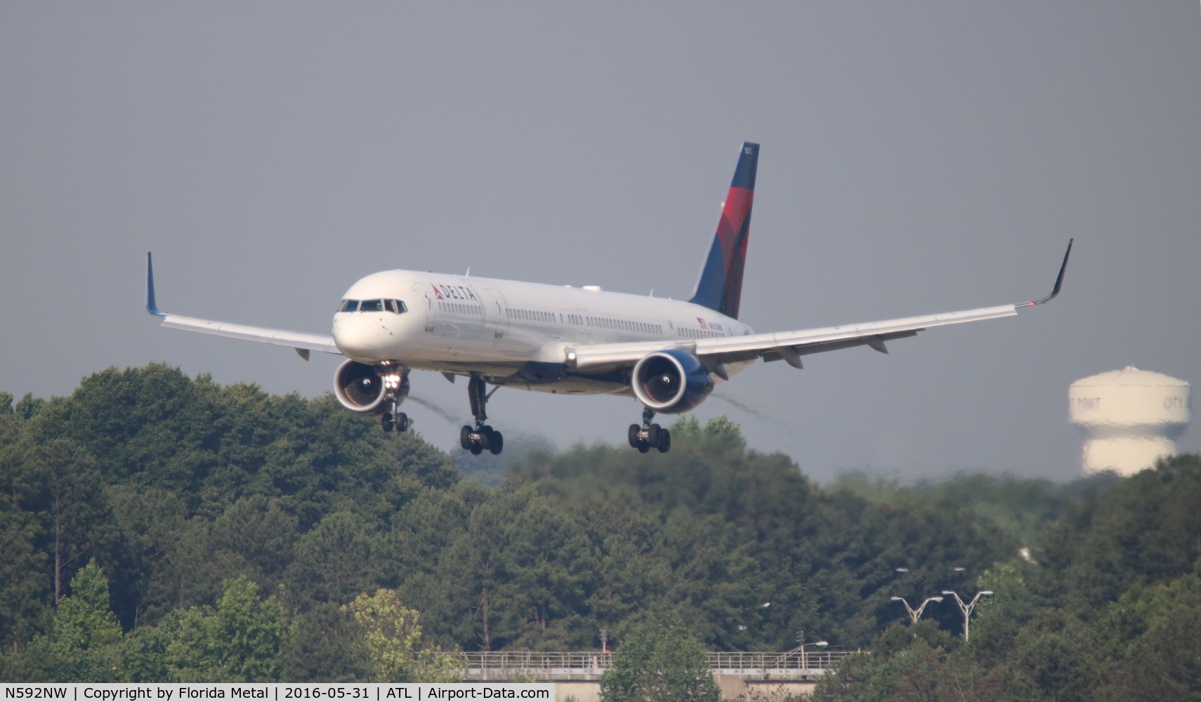 N592NW, 2003 Boeing 757-351 C/N 32992, Delta