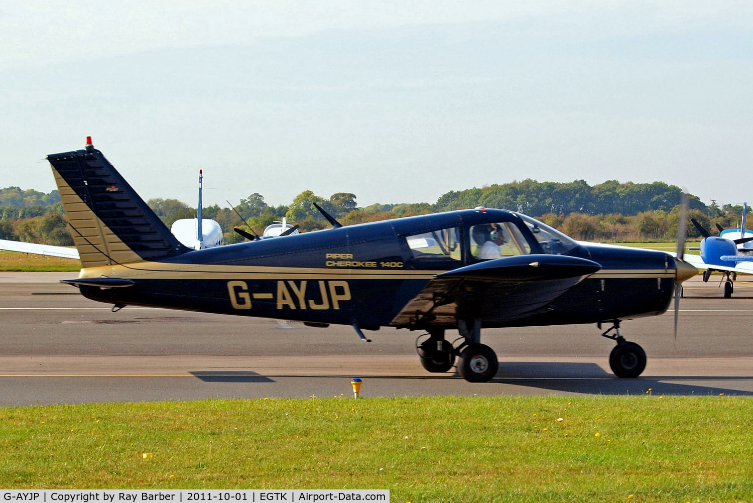 G-AYJP, 1970 Piper PA-28-140 Cherokee C/N 28-26403, Piper PA-28-140 Cherokee C [28-26403] Oxford-Kidlington~G 01/10/2011
