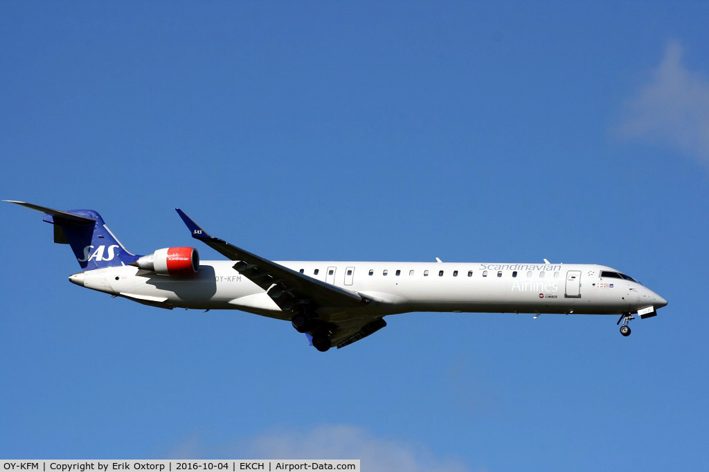 OY-KFM, 2010 Bombardier CRJ-900LR (CL-600-2D24) C/N 15250, OY-KFM landing rw 04L