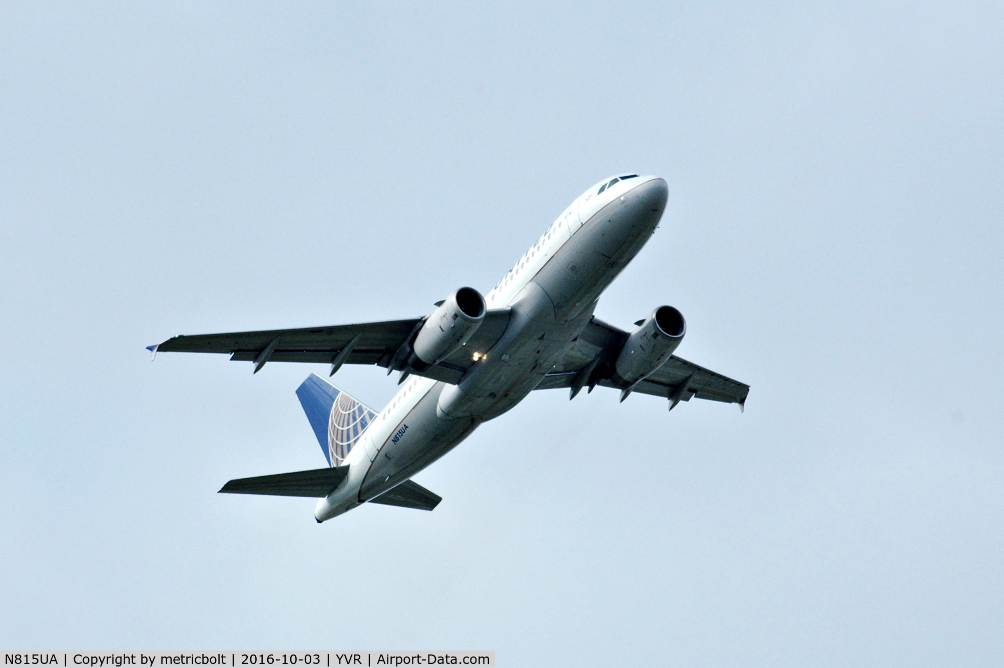N815UA, 1998 Airbus A319-131 C/N 867, departure to Denver