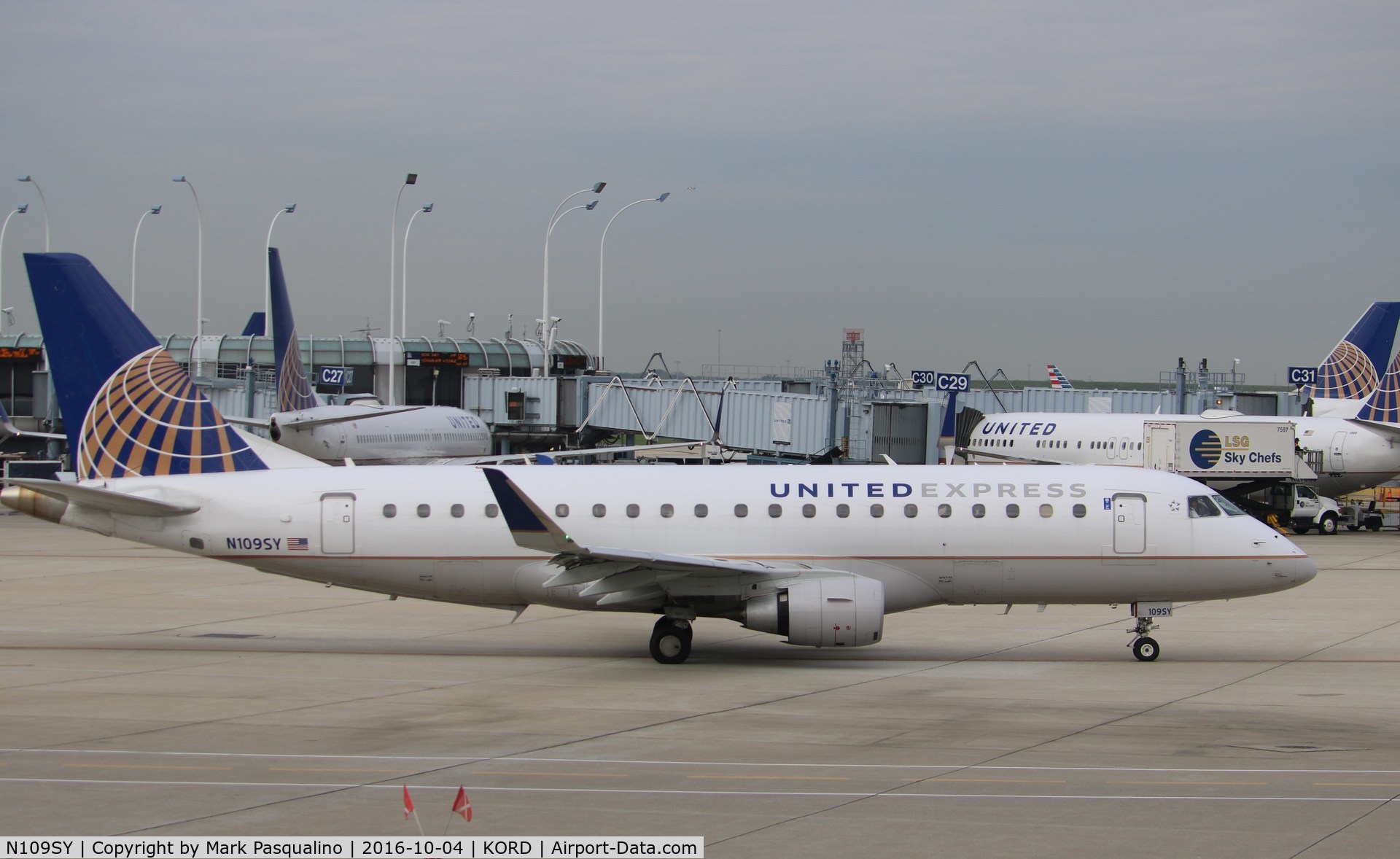 N109SY, 2014 Embraer 175LR (ERJ-170-200LR) C/N 17000402, ERJ 170-200 LR