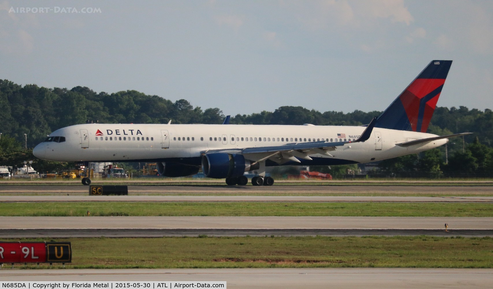 N685DA, 1995 Boeing 757-232 C/N 27588, Delta
