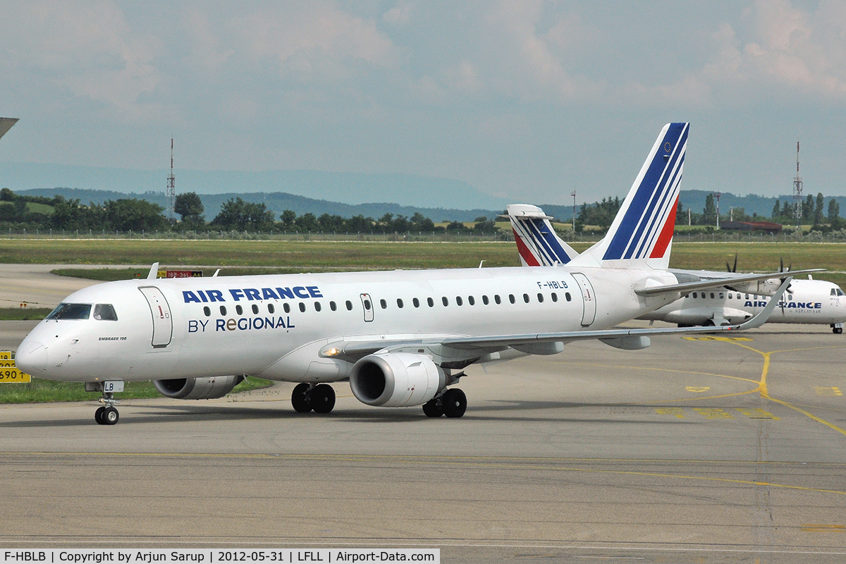F-HBLB, 2007 Embraer 190LR (ERJ-190-100LR) C/N 19000060, Taxiing by at Lyon.