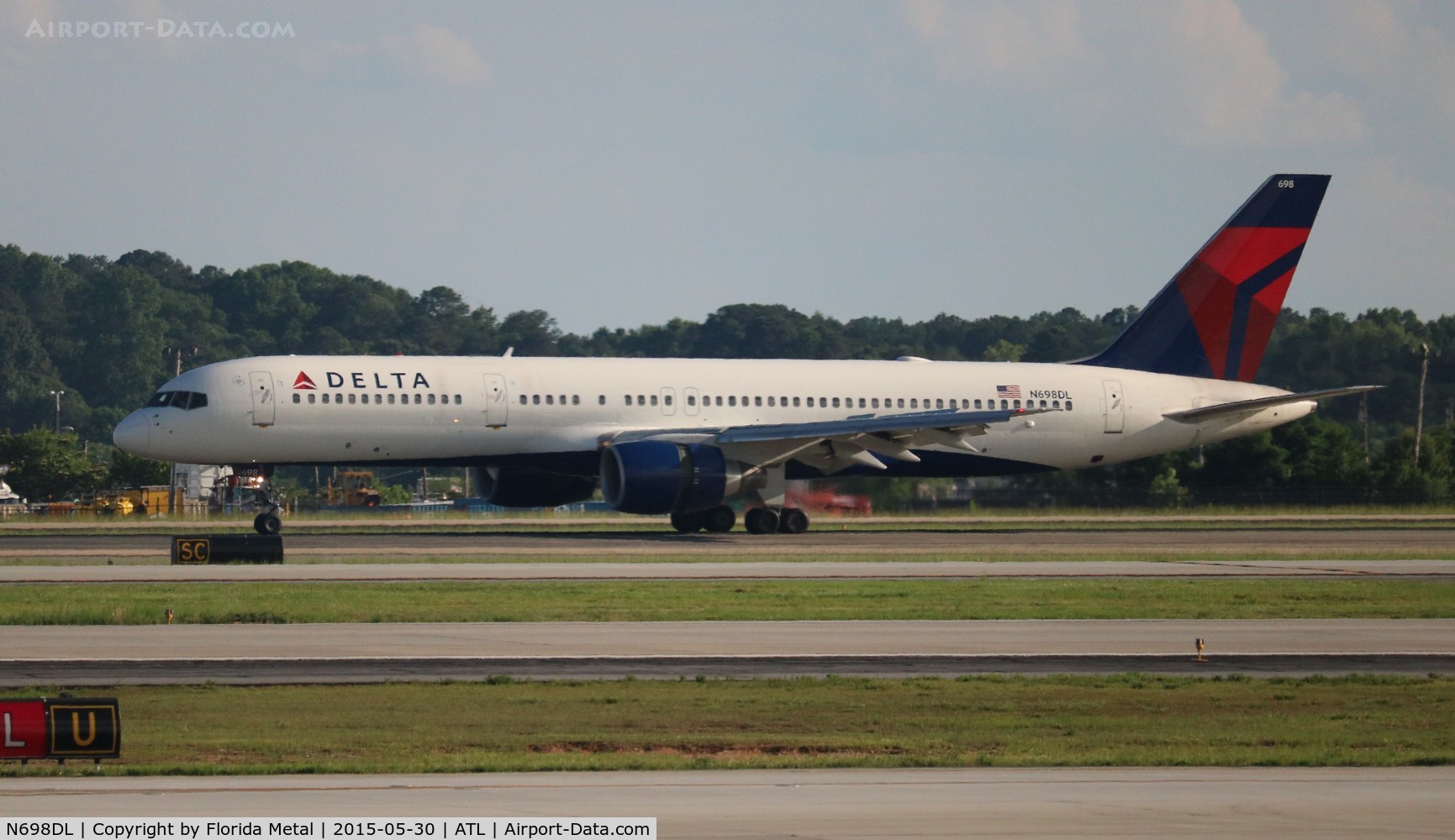N698DL, 1999 Boeing 757-232 C/N 29911, Delta