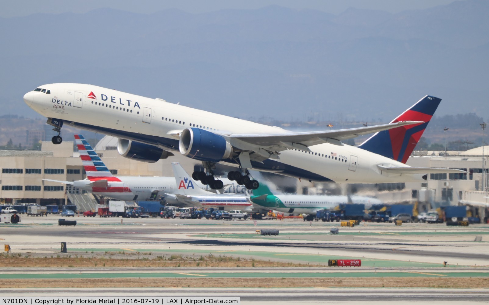 N701DN, 2008 Boeing 777-232/LR C/N 29740, Delta