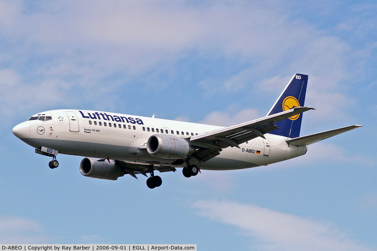 D-ABEO, 1991 Boeing 737-330 C/N 26429, 737-330 [26429] (Lufthansa) Heathrow~G 01/09/2006. On finals 27L.