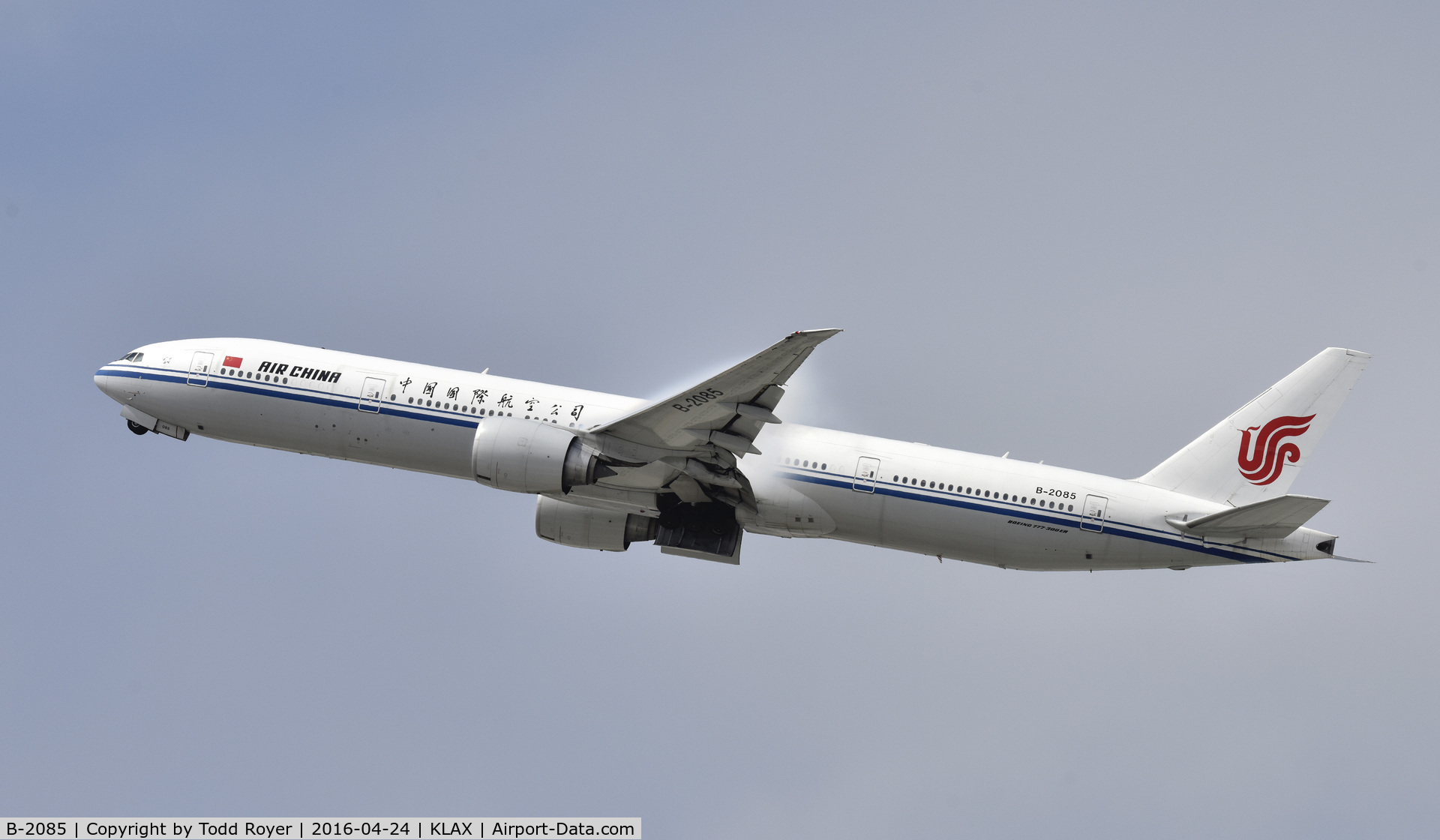 B-2085, 2011 Boeing 777-39L/ER C/N 38666, Departing LAX on 25R