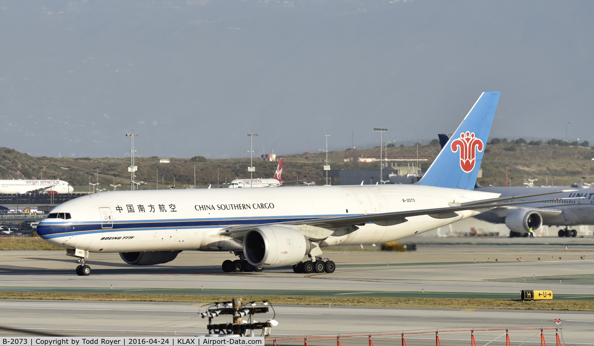 B-2073, 2009 Boeing 777-F1B C/N 37311, Taxiing at LAX