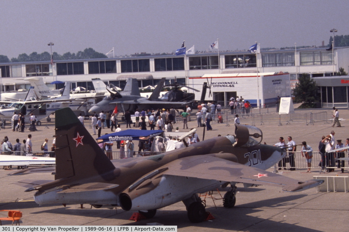 301, Sukhoi Su-25A C/N 25508110192, Sukhoi Su-25A Frogfoot of the Soviet Air Force at le Bourget, 1989