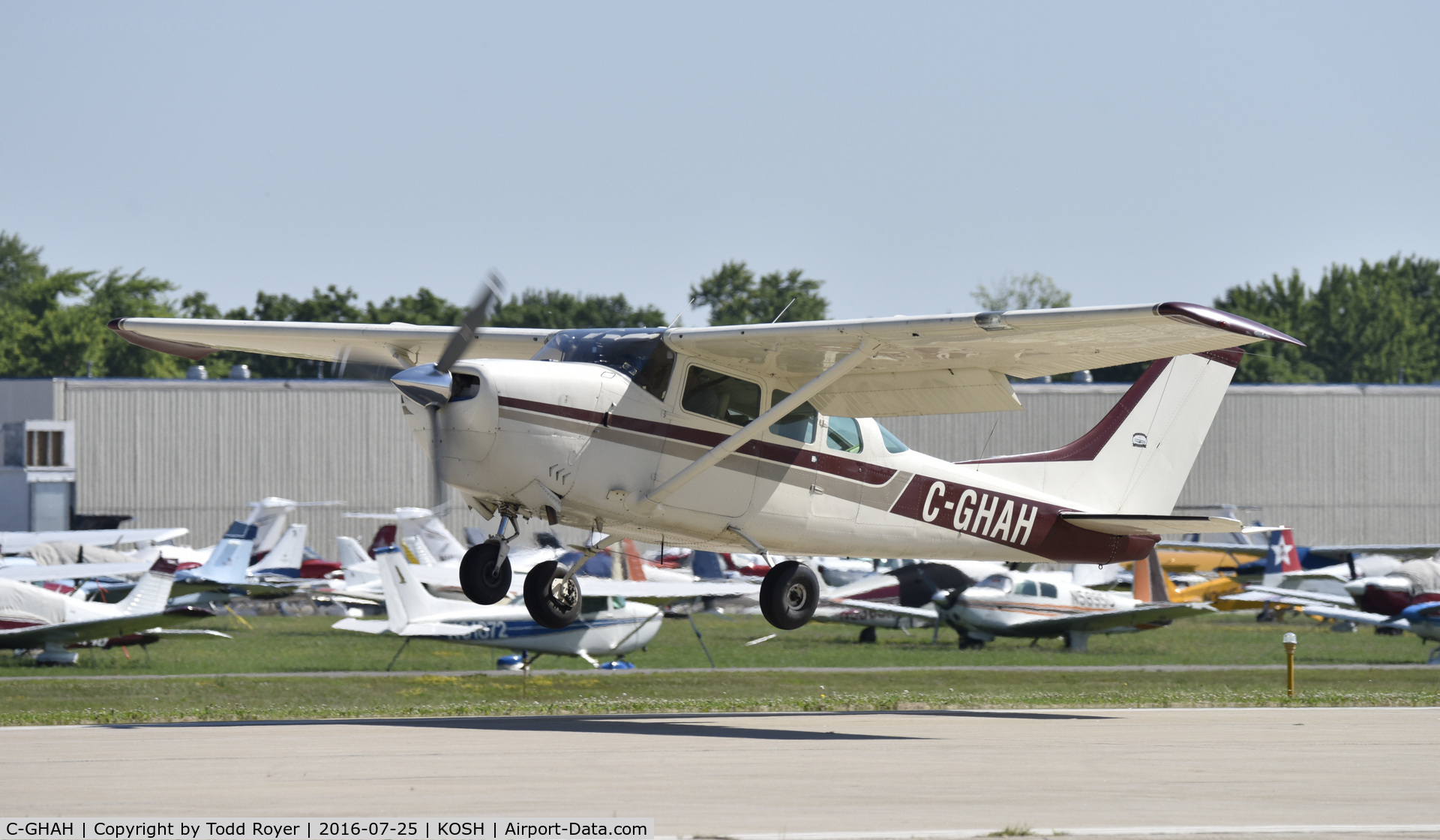 C-GHAH, 1964 Cessna 210-5A (205A) C/N 205-0544, Airventure 2016