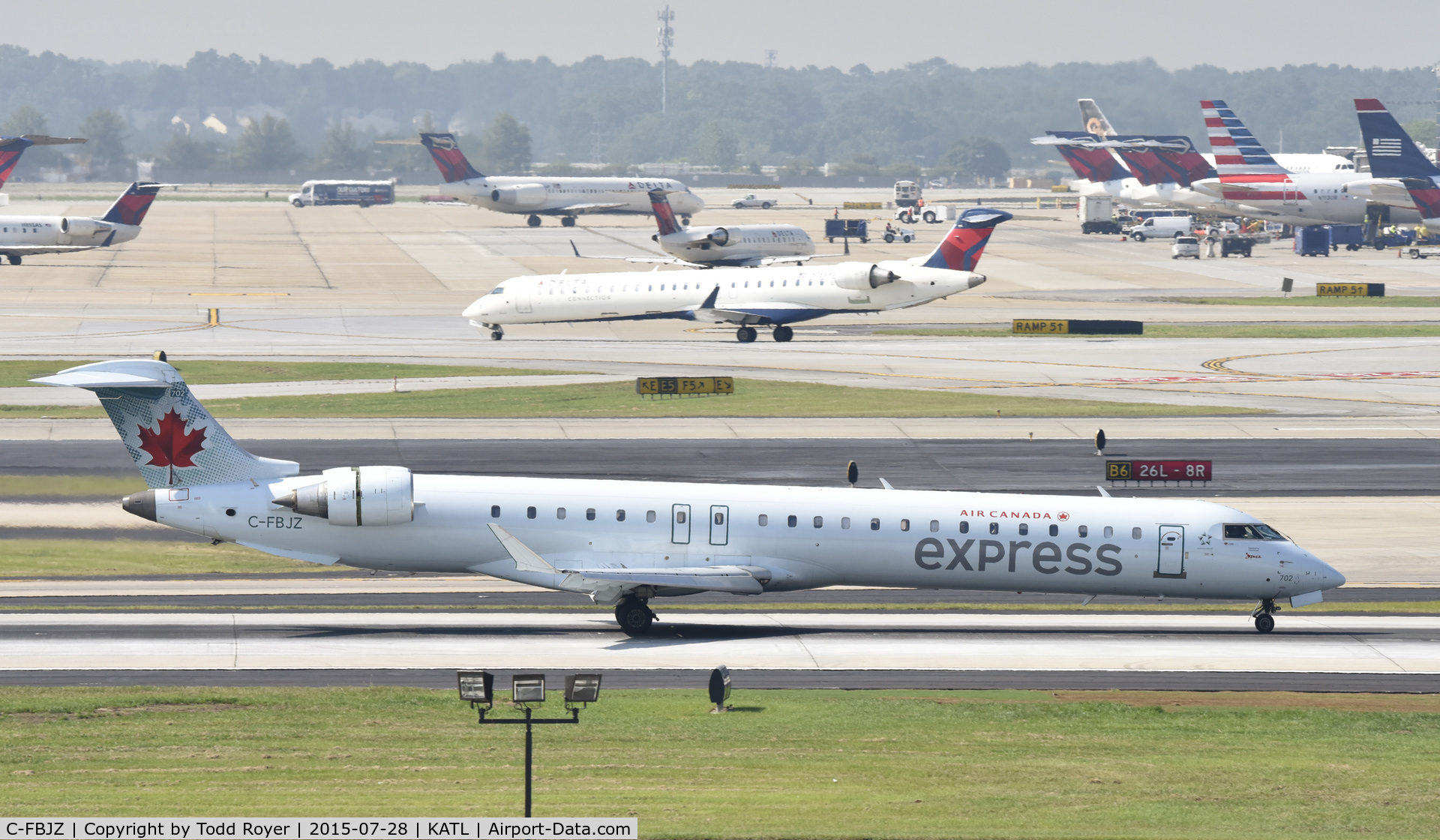 C-FBJZ, 2005 Canadair CRJ-705ER (CL-600-2D15) Regional Jet C/N 15037, Arriving at Atlanta