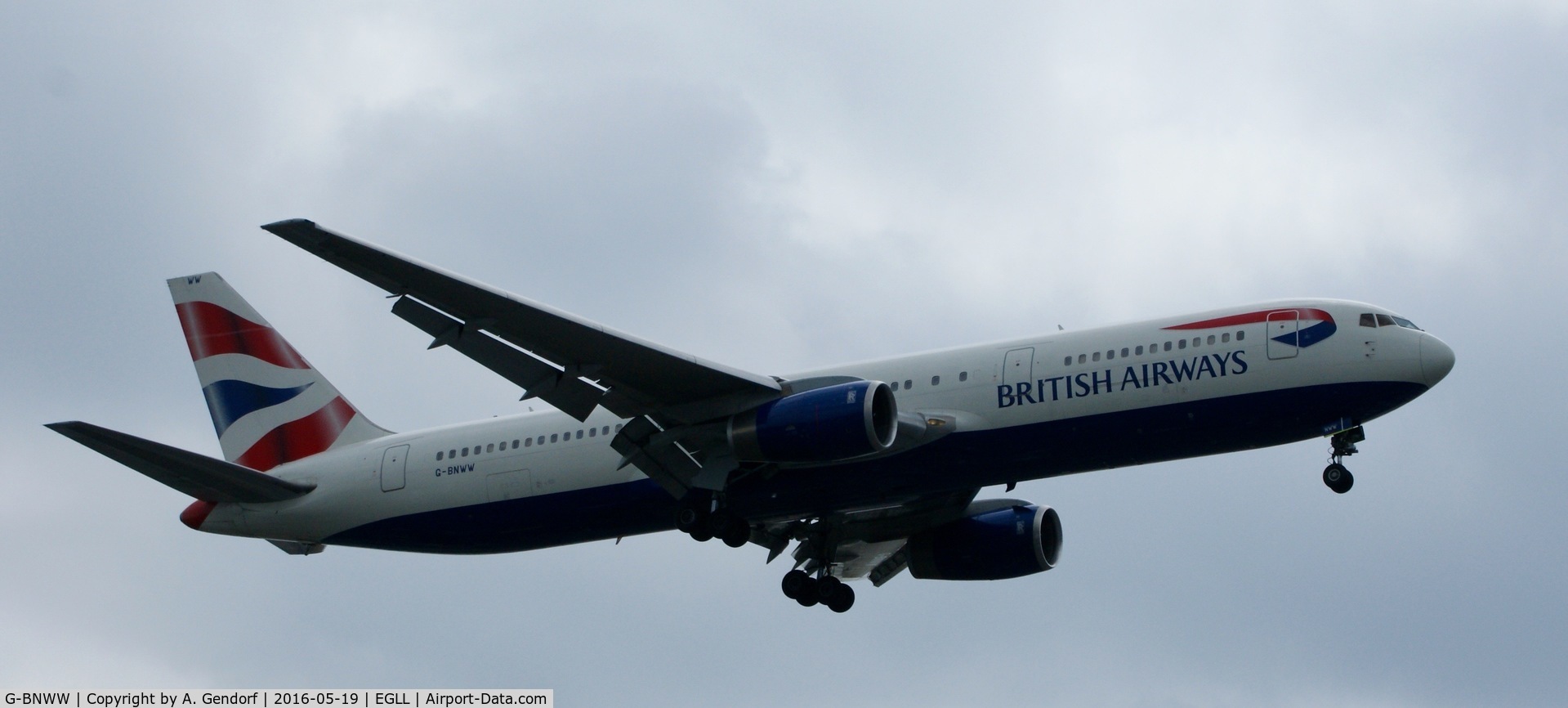G-BNWW, 1993 Boeing 767-336/ER C/N 25831, British Airways, is here on finals RWY 27R at London Heathrow(EGLL)