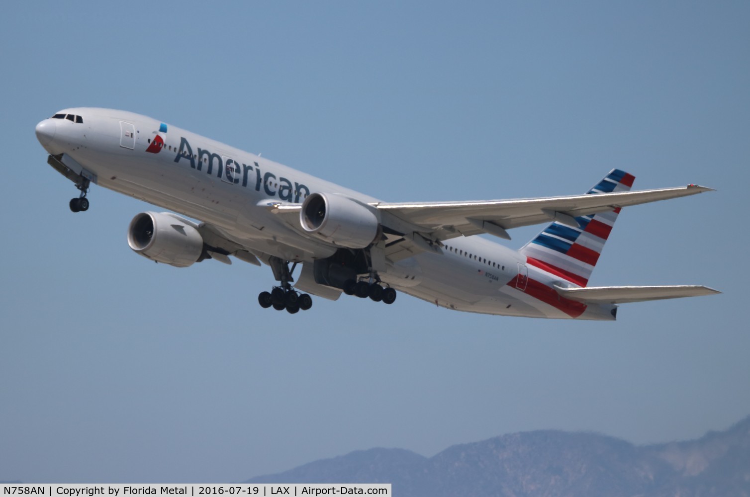 N758AN, 2001 Boeing 777-223 C/N 32637, American