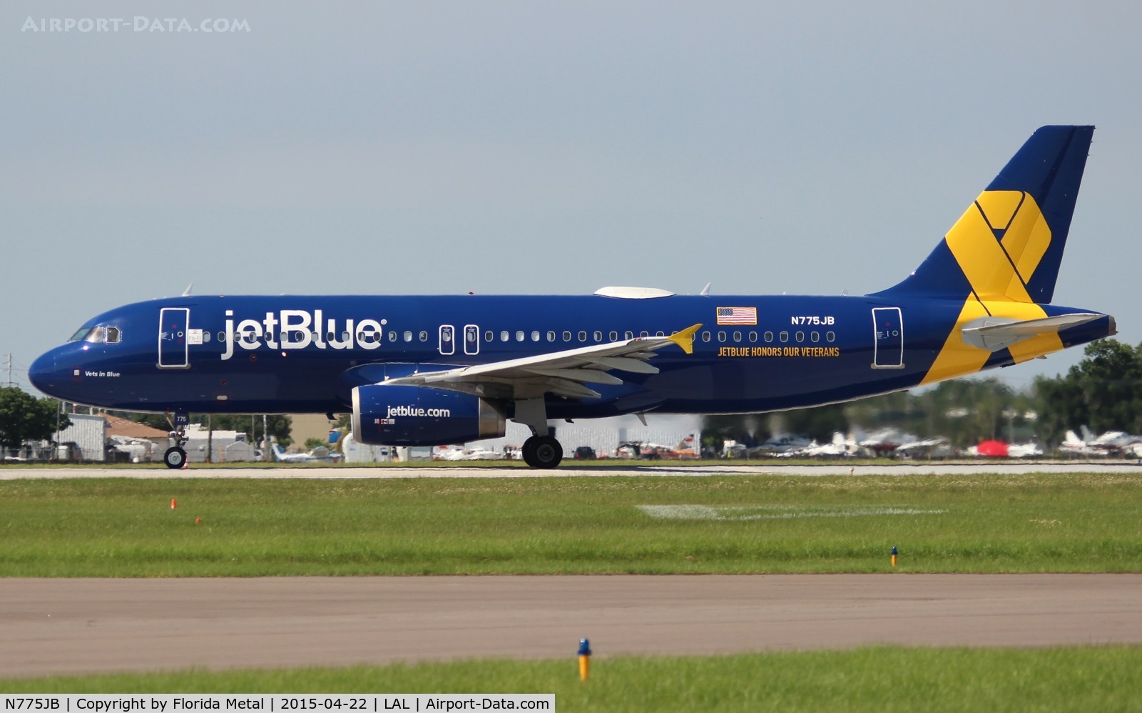 N775JB, 2009 Airbus A320-232 C/N 3800, Vets in Blue