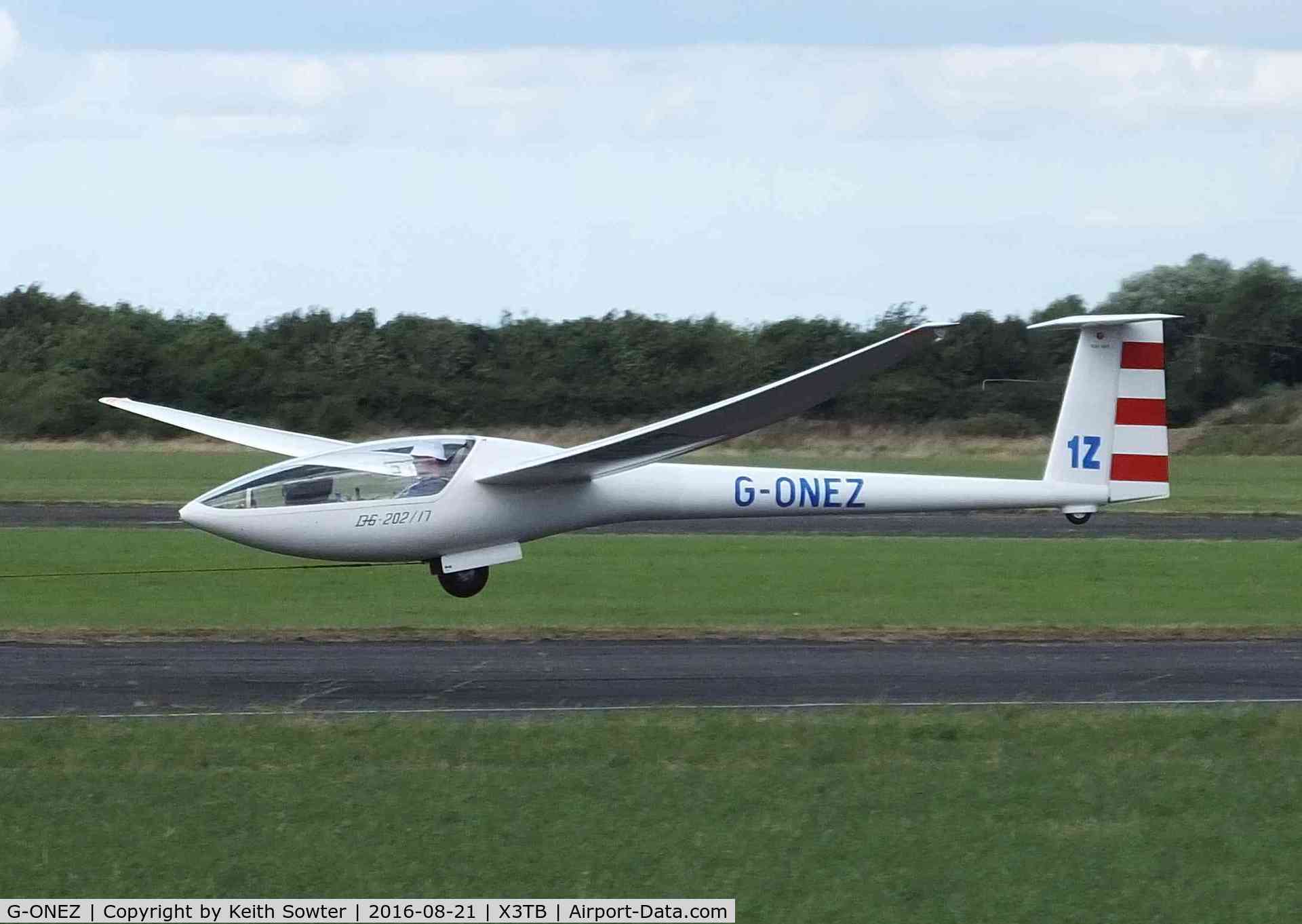 G-ONEZ, 1981 Glaser-Dirks DG-200/17 C/N 2-1431738, Take off