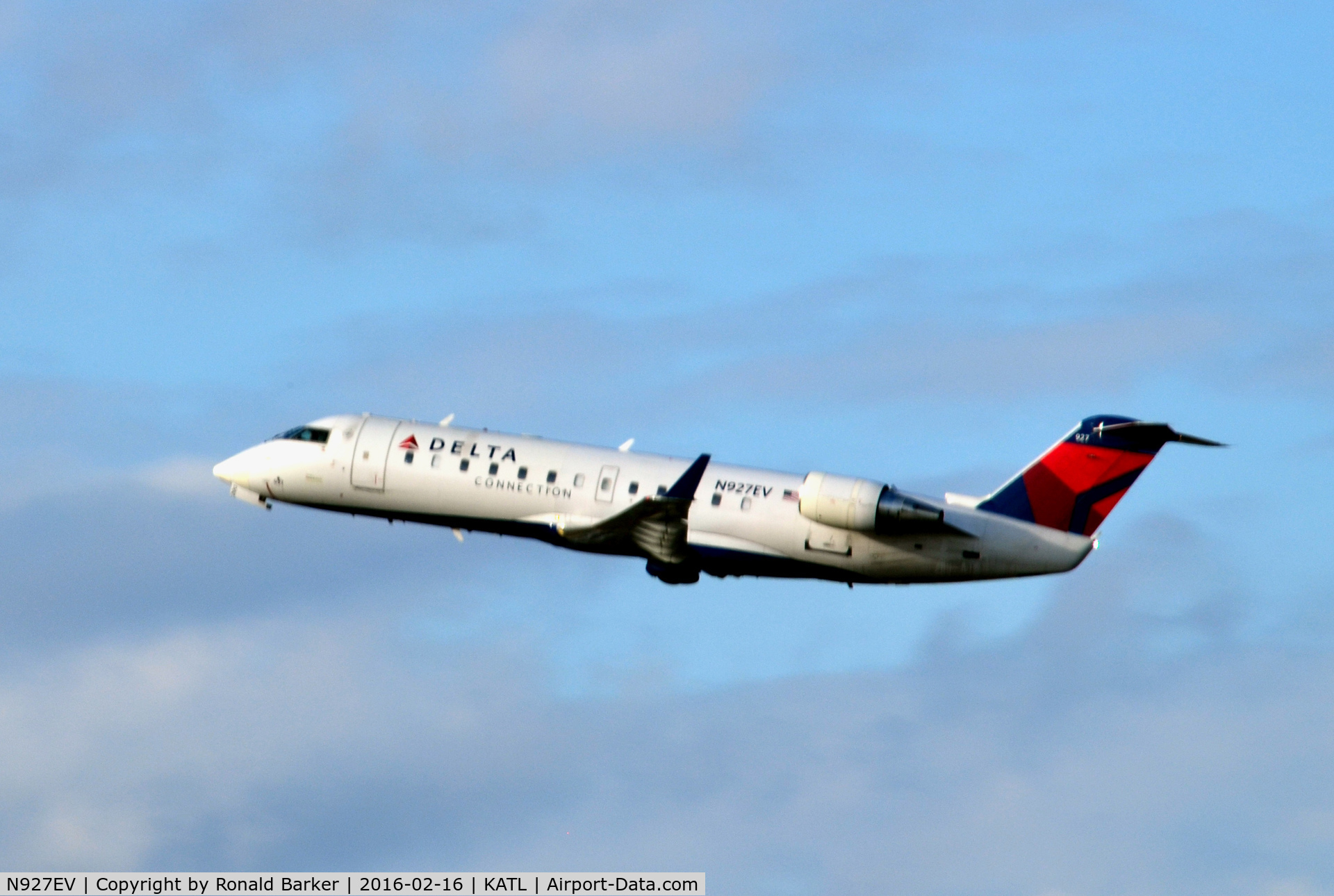 N927EV, 2003 Bombardier CRJ-200ER (CL-600-2B19 C/N 7844, Takeoff Atlanta