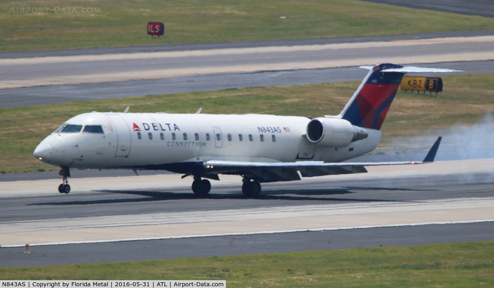 N843AS, 1999 Bombardier CRJ-200ER (CL-600-2B19) C/N 7310, Delta Connection