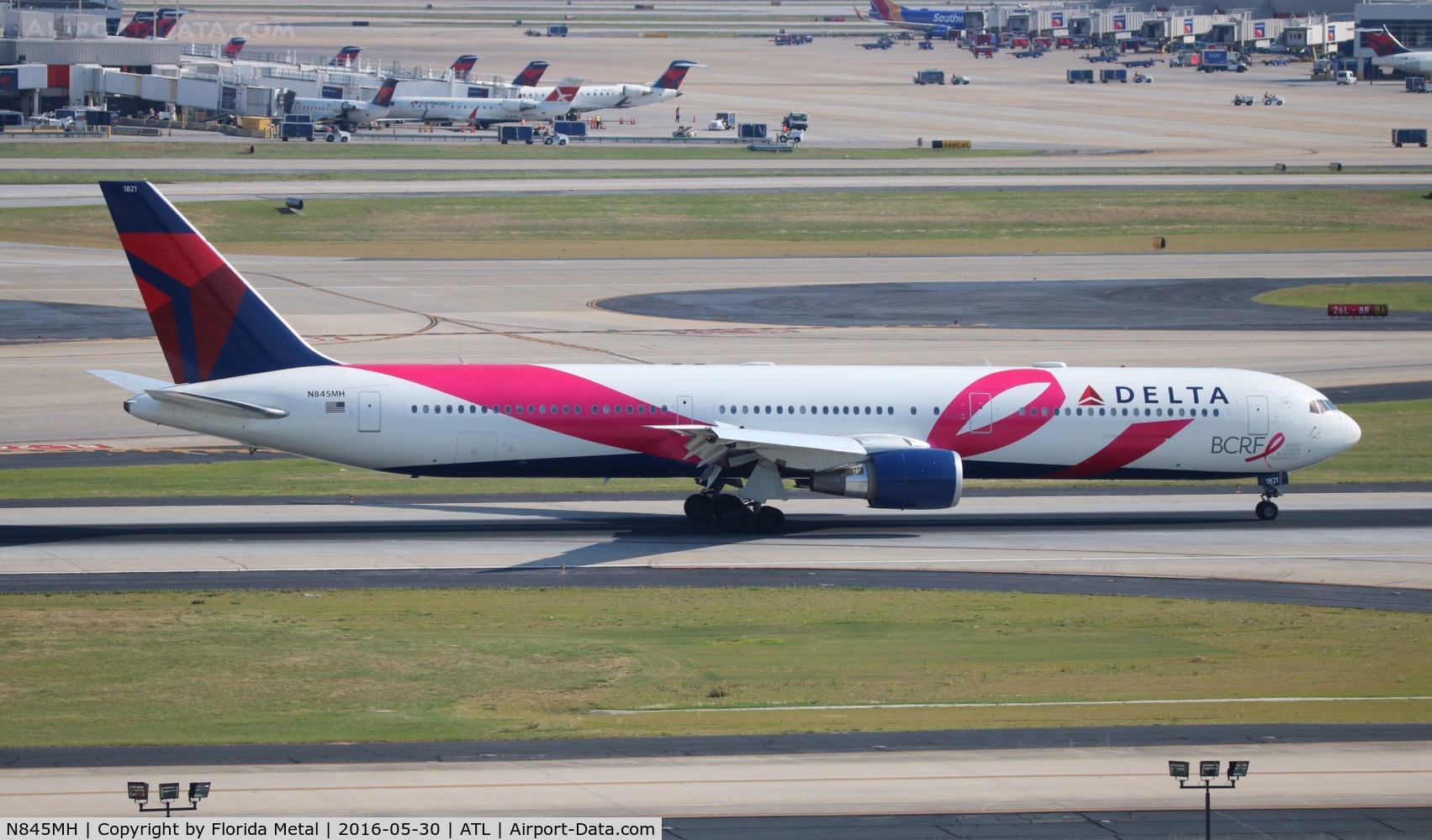 N845MH, 2002 Boeing 767-432/ER C/N 29719, Delta Breast Cancer plane