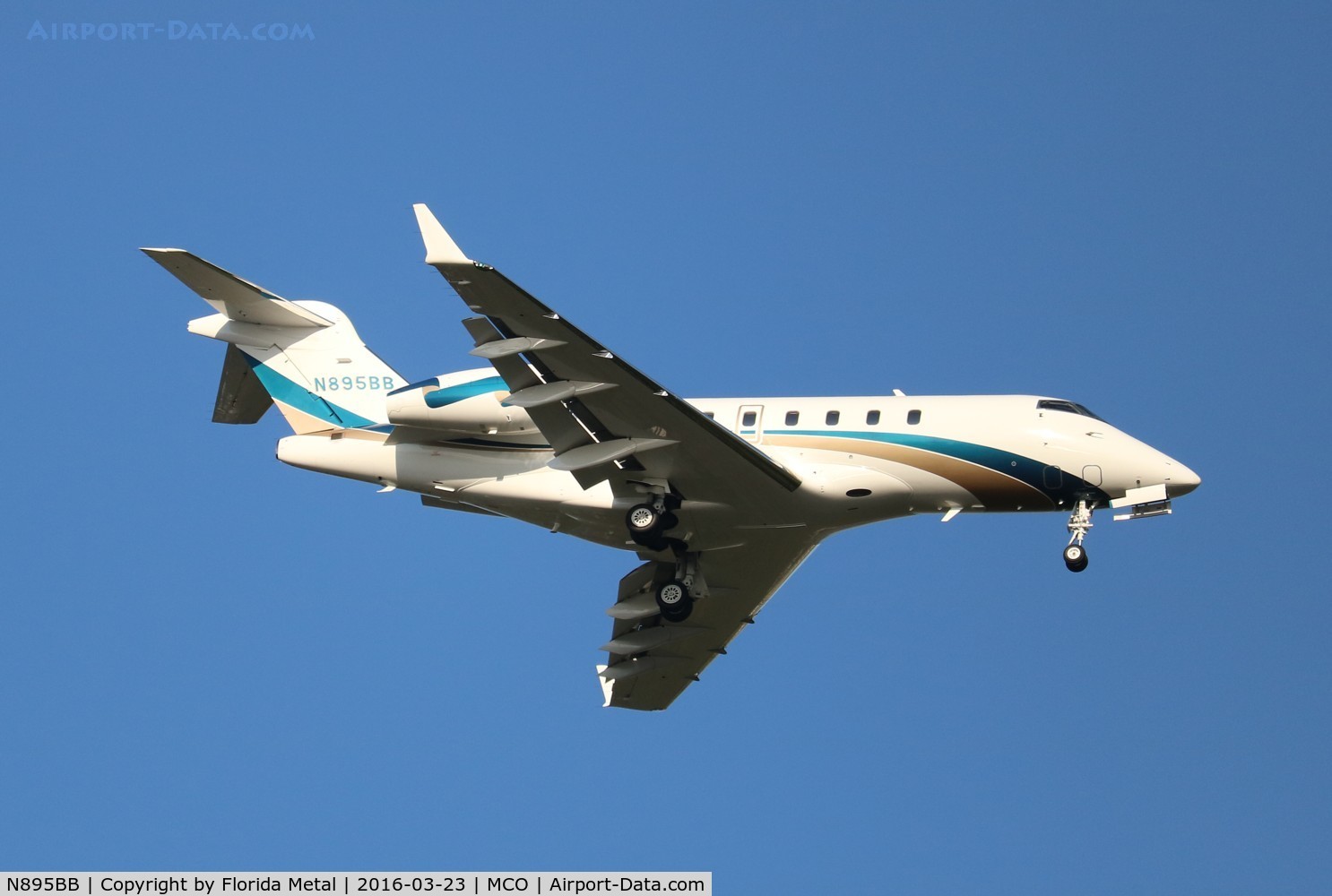 N895BB, 2007 Bombardier Challenger 300 (BD-100-1A10) C/N 20156, Challenger 300