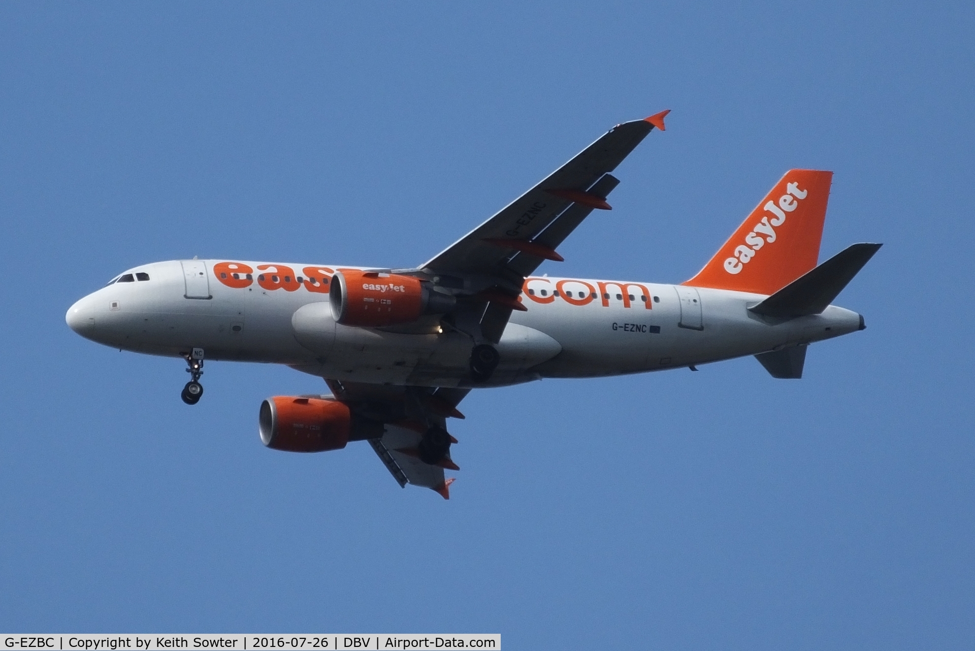 G-EZBC, 2006 Airbus A319-111 C/N 2866, On final approach at Dubrovnik